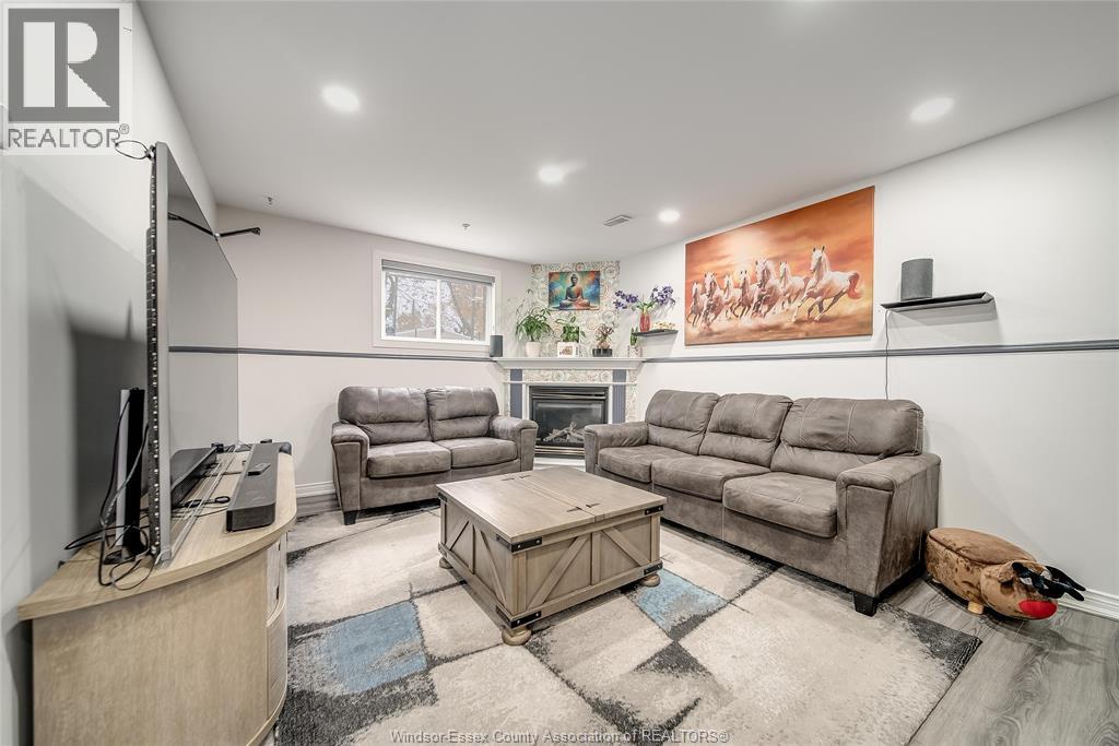 3812 Devonwood Avenue, Windsor, Ontario N8W 5R6 - Photo 28 - 25031606