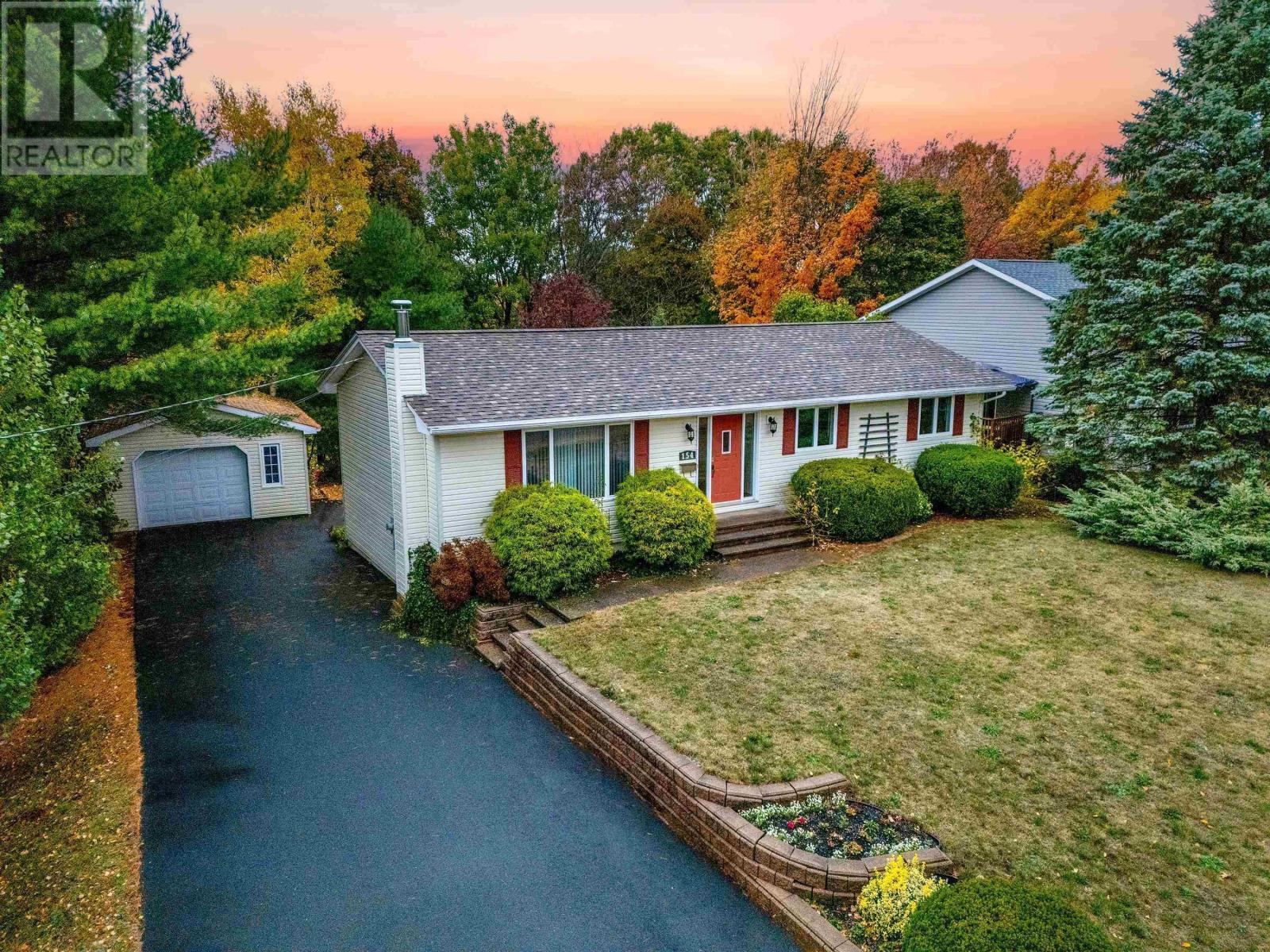 154 Old Farm Lane, New Minas, Nova Scotia  B4N 4K8 - Photo 1 - 202527963