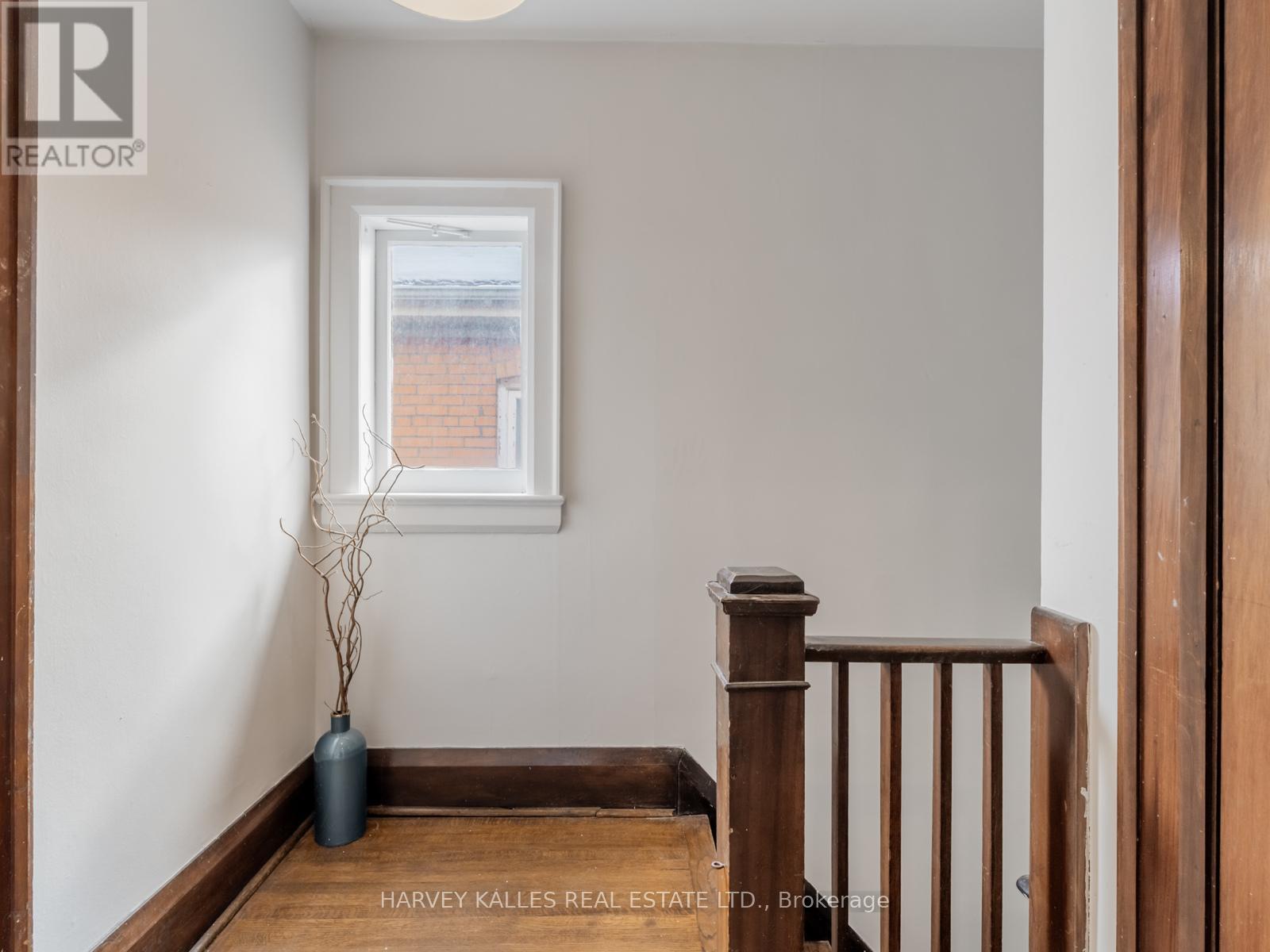 39 Standish Avenue, Toronto, Ontario  M4W 3B2 - Photo 21 - C12468701