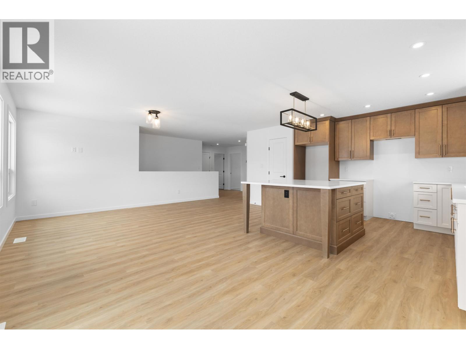 5305 Breanna Avenue, Prince George, British Columbia  V2K 0B6 - Photo 12 - R3073491