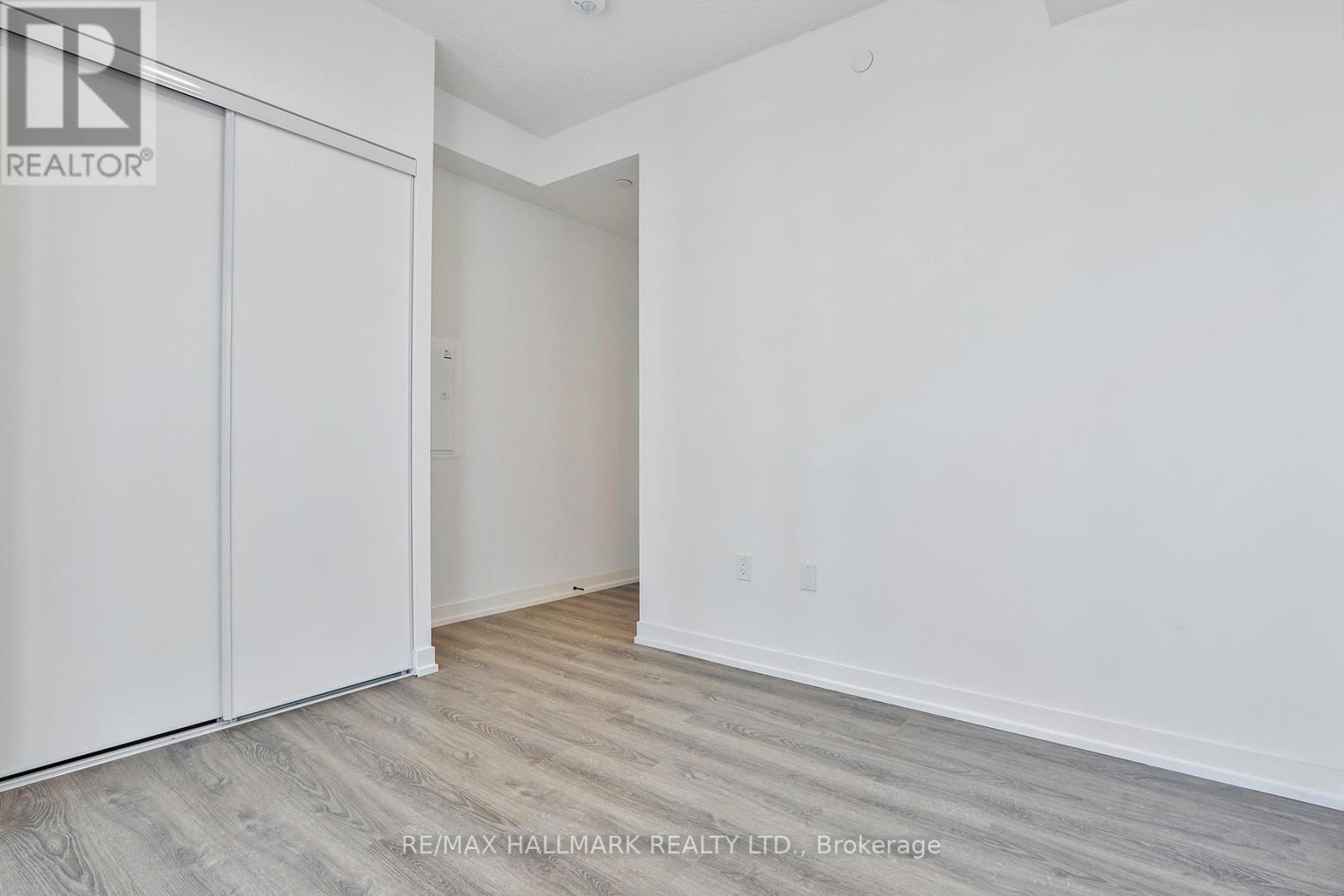 2302 - 8 Interchange Way, Vaughan, Ontario  L4K 0P8 - Photo 16 - N12607686