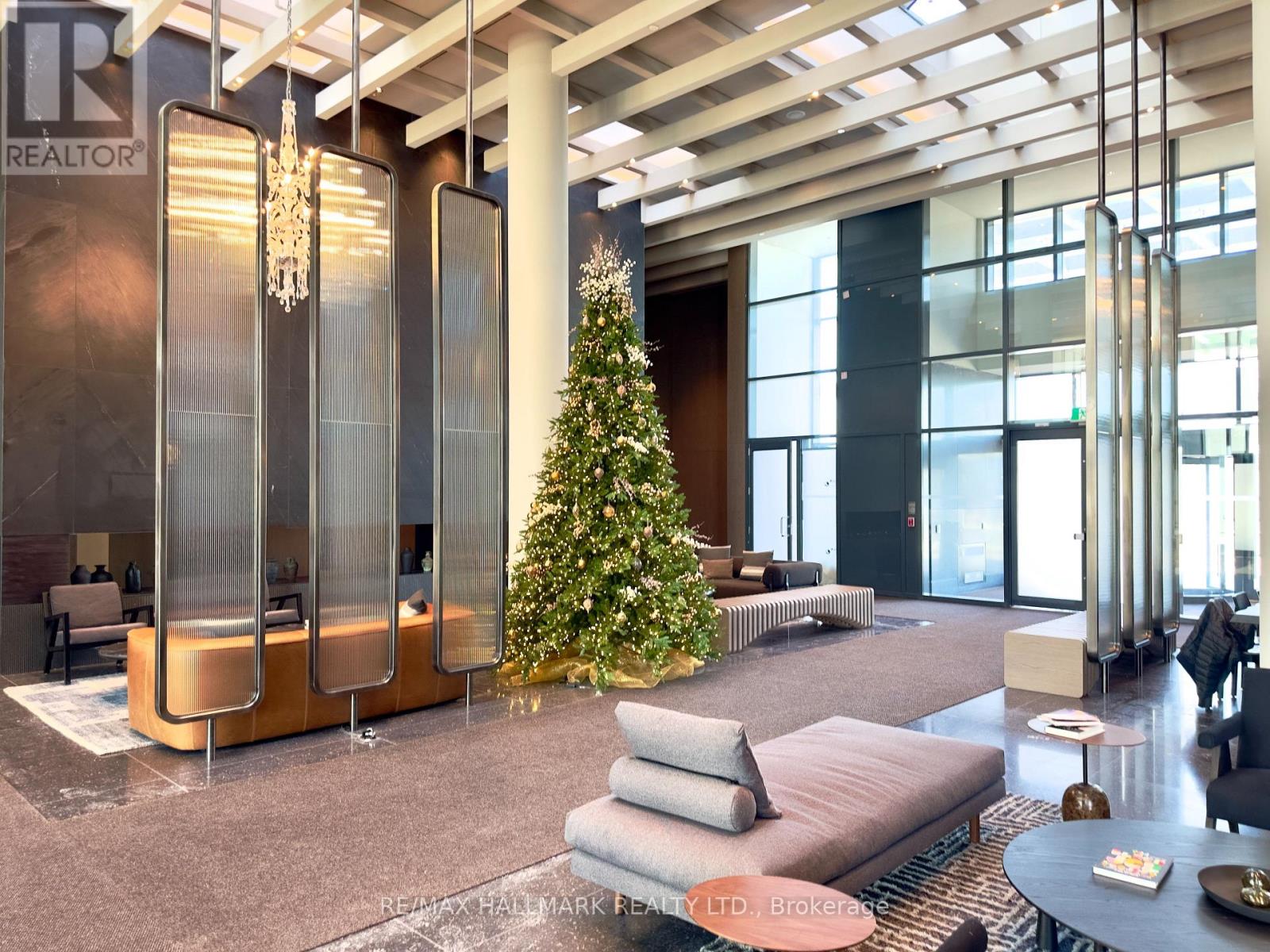 2302 - 8 INTERCHANGE WAY, Vaughan, Ontario