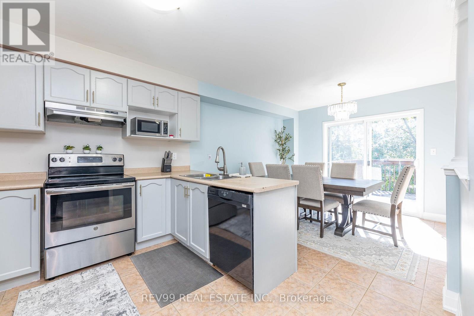 735 Brasswinds Trail, Oshawa, Ontario  L1K 2Z1 - Photo 10 - E12630584