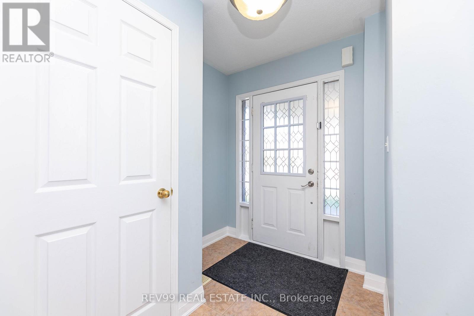 735 Brasswinds Trail, Oshawa, Ontario  L1K 2Z1 - Photo 3 - E12630584