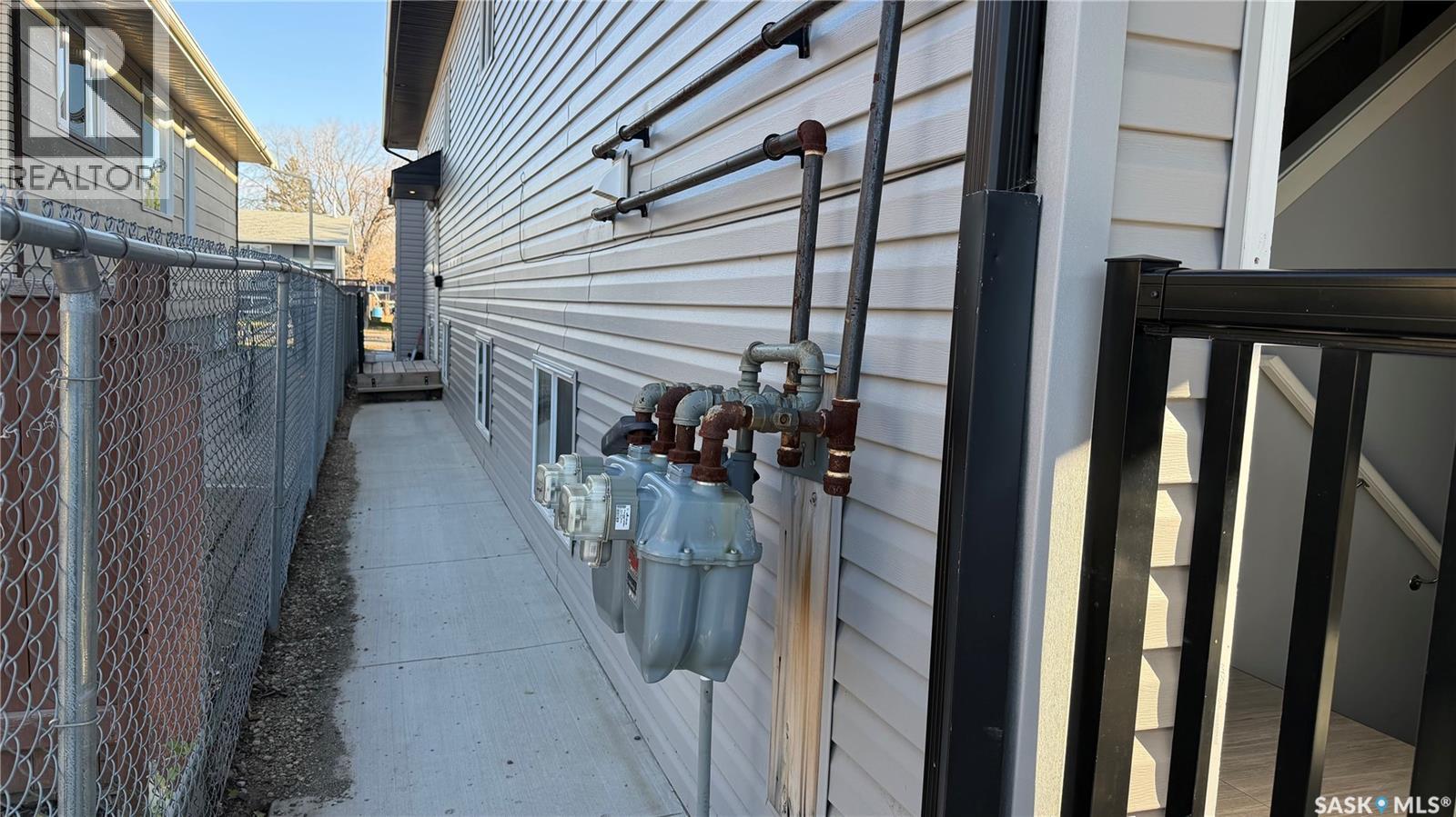 231 S Avenue N, Saskatoon, Saskatchewan  S7L 2Z7 - Photo 4 - SK025560