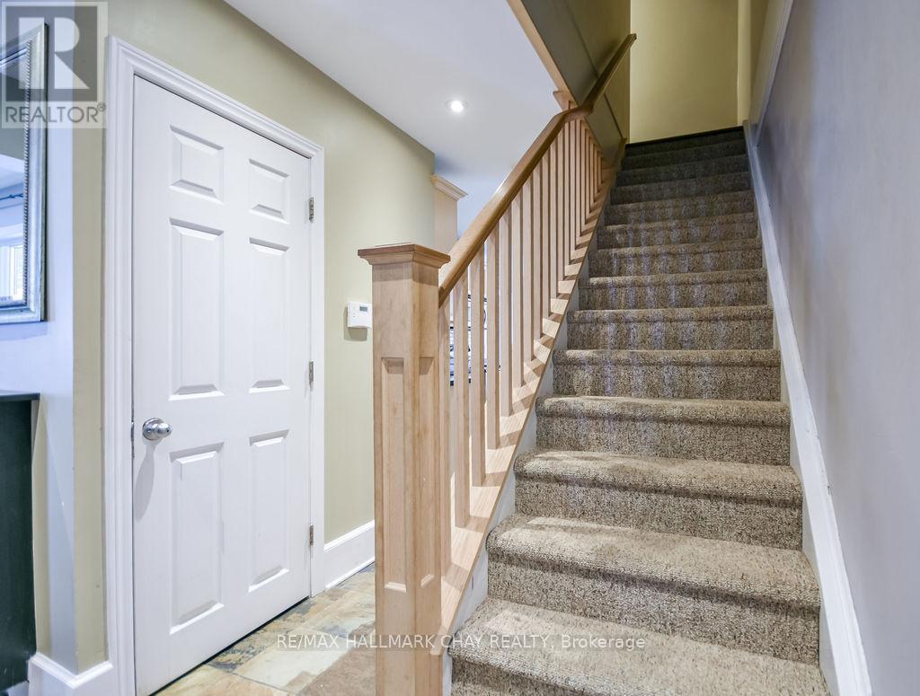 1 Pine Spring Road, Oro-Medonte, Ontario  L4M 4Y8 - Photo 15 - S12630586