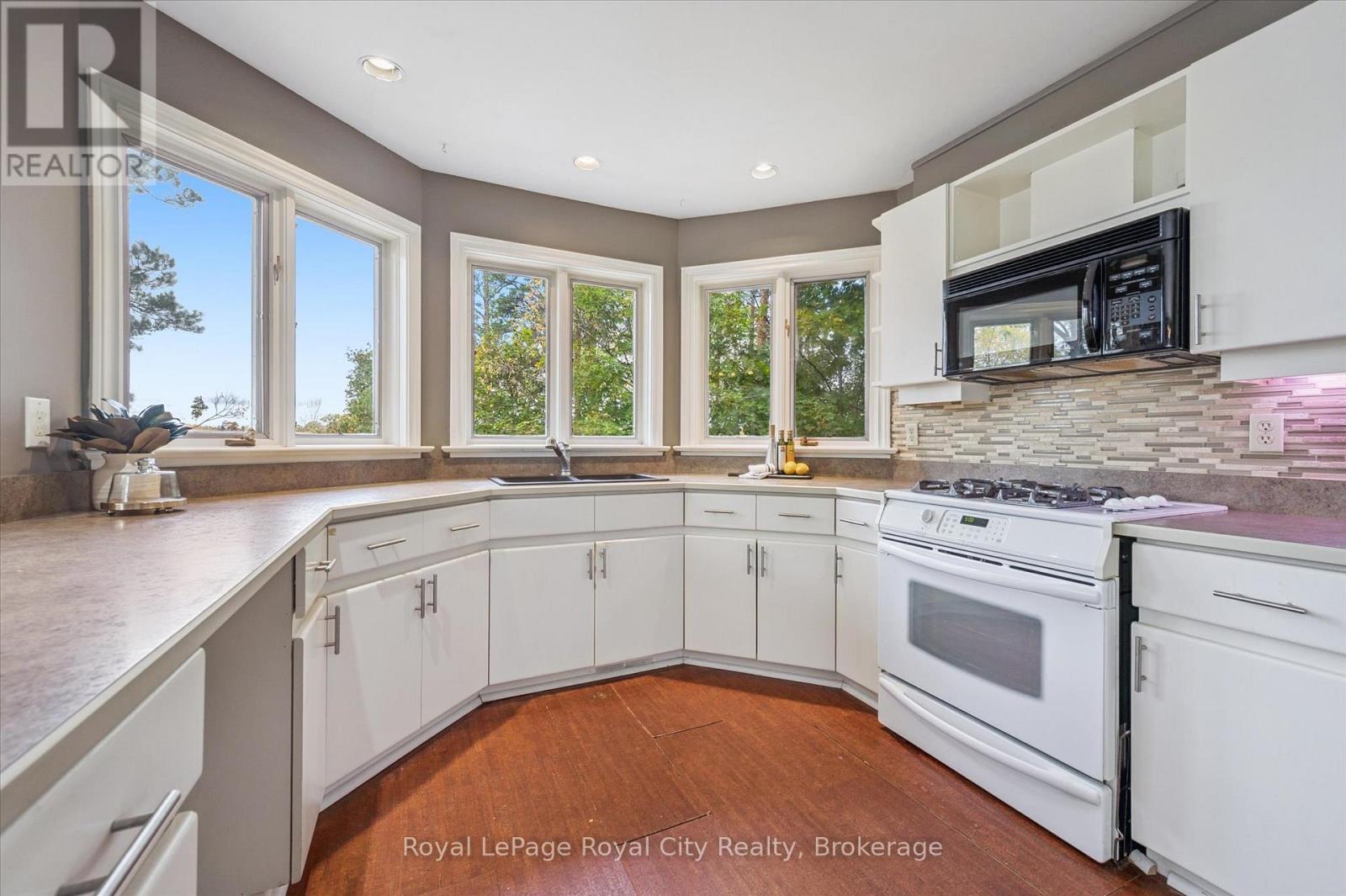 52 Mcnab Street, Centre Wellington, Ontario N0B 1S0 - Photo 14 - X12630694