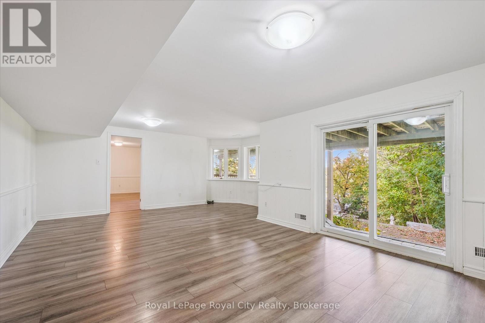 52 Mcnab Street, Centre Wellington, Ontario N0B 1S0 - Photo 31 - X12630694