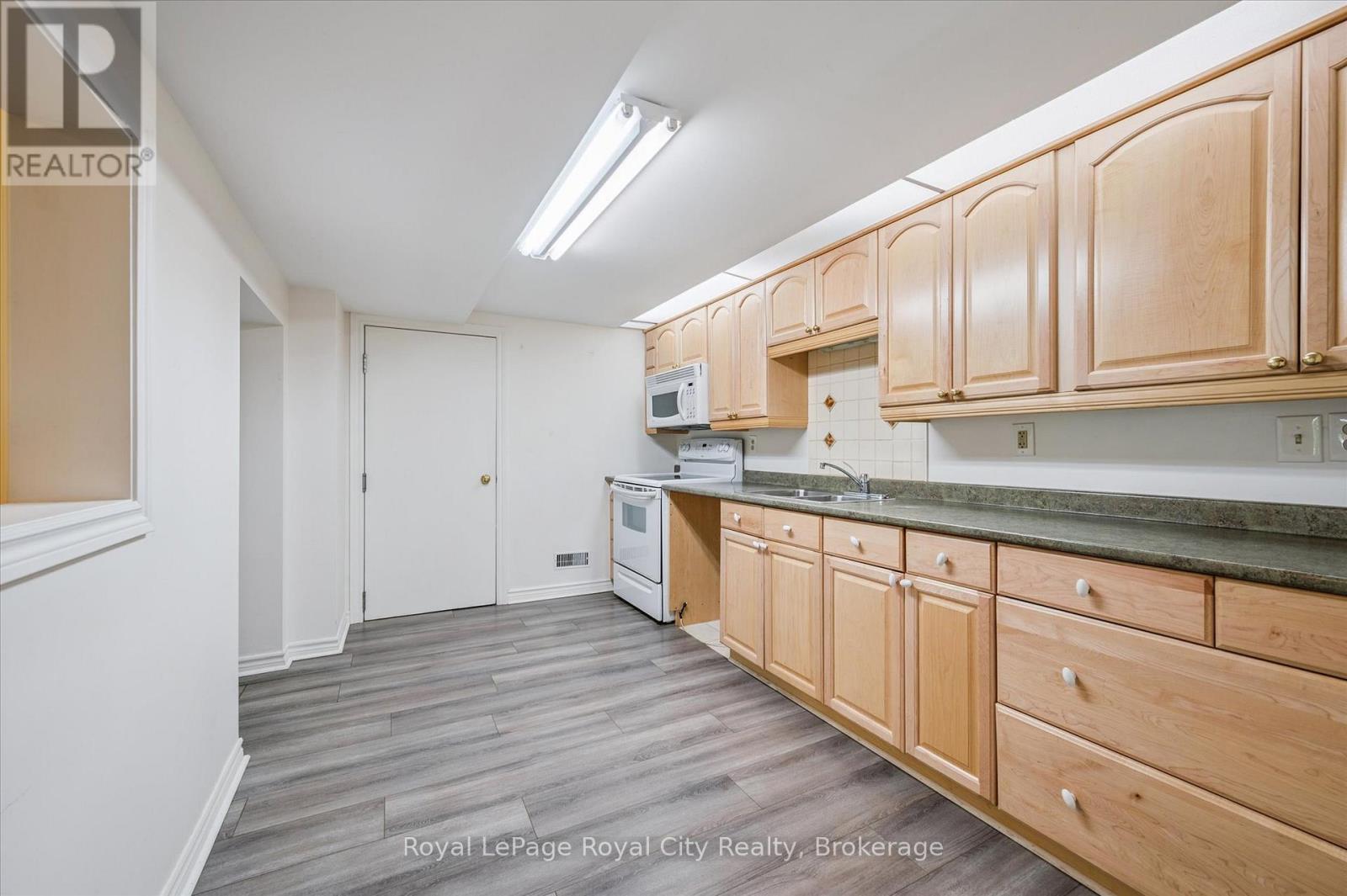 52 Mcnab Street, Centre Wellington, Ontario N0B 1S0 - Photo 34 - X12630694