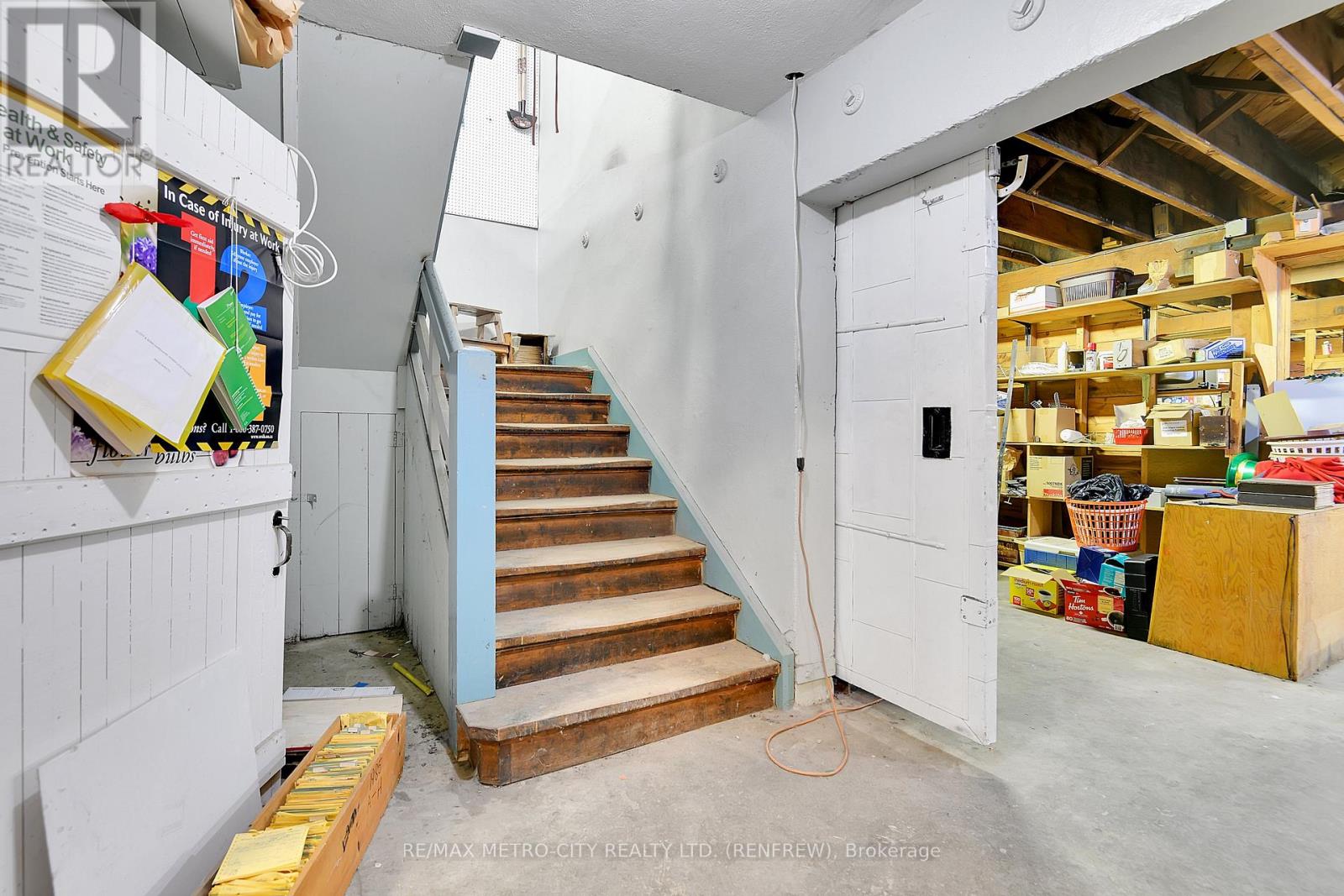 150 Raglan Street S, Renfrew, Ontario  K7V 1R1 - Photo 28 - X12270743