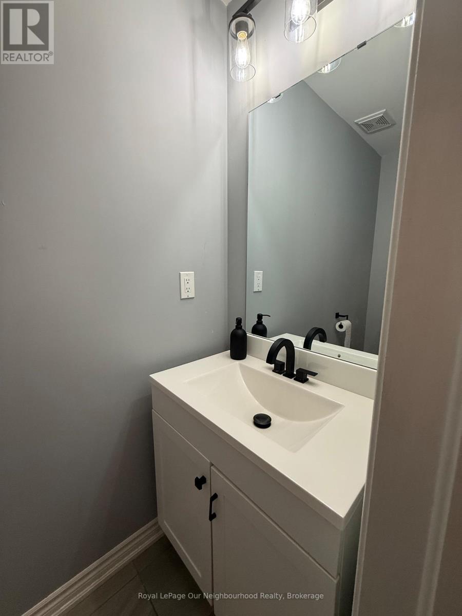 257 - 27 Applewood Lane, Toronto, Ontario  M9C 0C1 - Photo 5 - W12630556