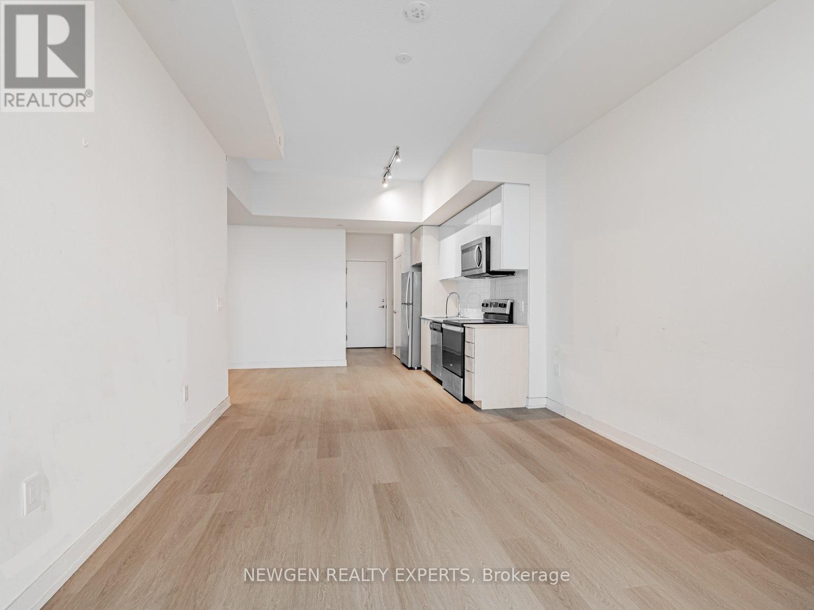 824 - 859 The Queensway, Toronto, Ontario  M8Z 1N8 - Photo 2 - W12630560