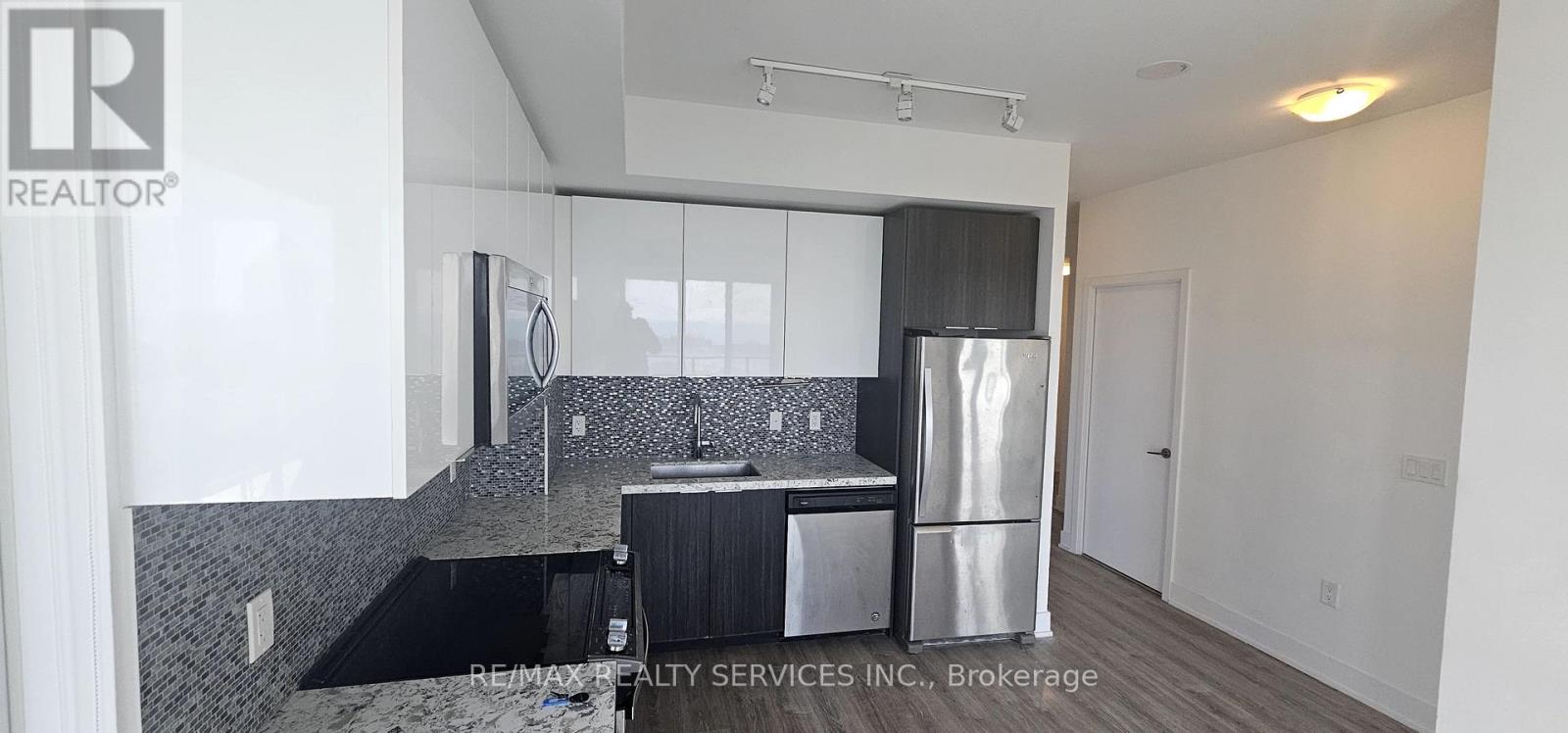 1402 - 20 Shore Breeze Drive, Toronto, Ontario  M8V 0C7 - Photo 2 - W12630580