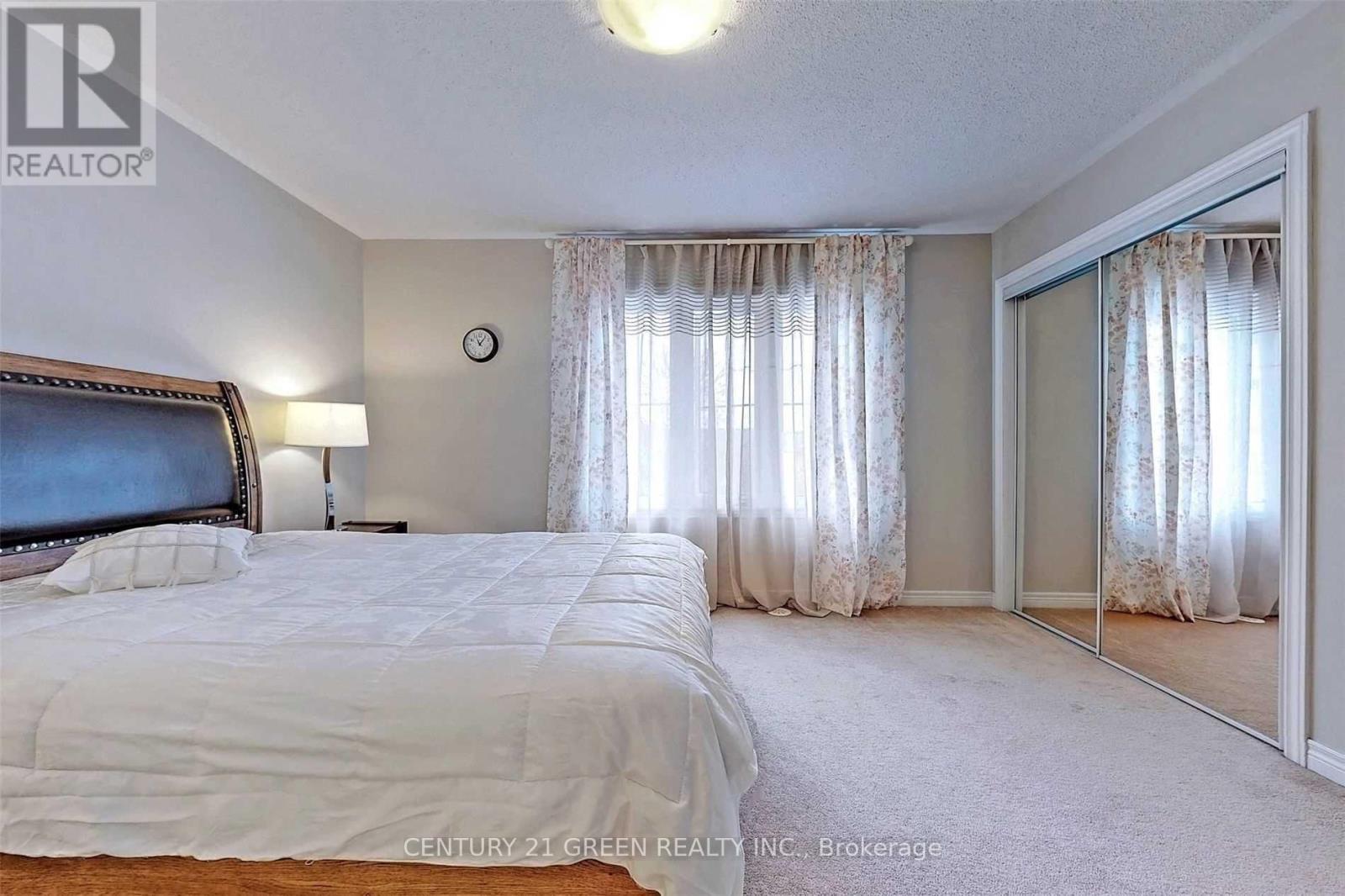 21 Cedar Lake Crescent, Brampton, Ontario  L6Y 0P9 - Photo 18 - W12630596