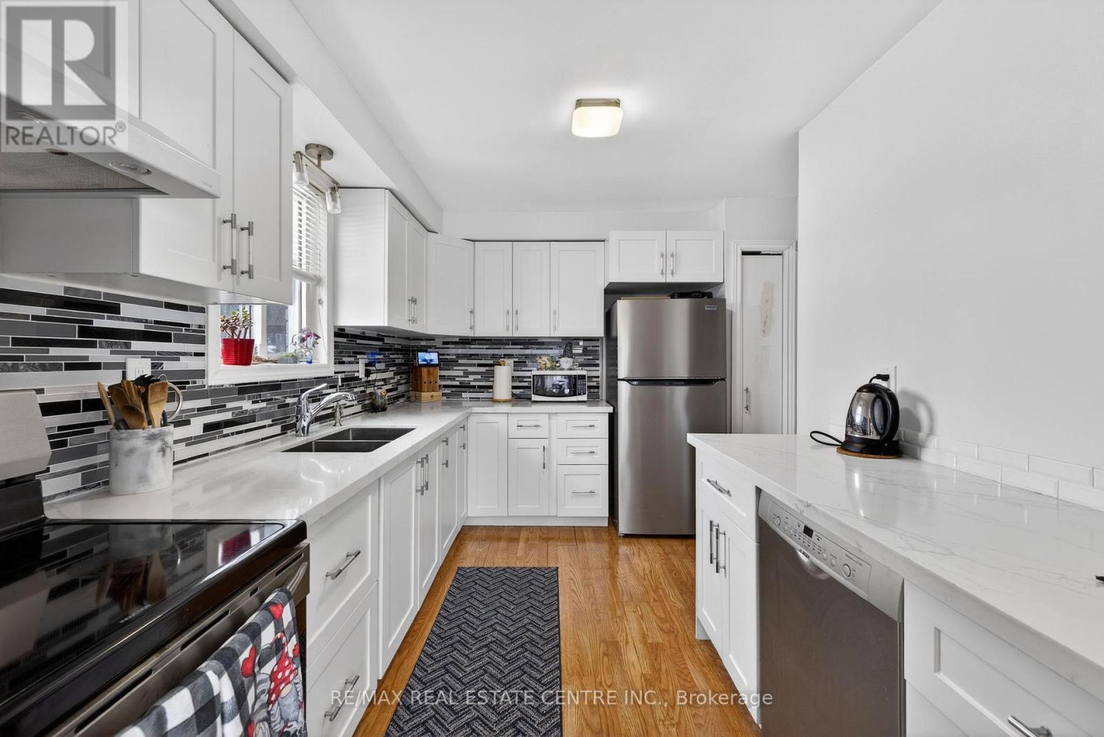 45 Fourth Avenue, Orangeville, Ontario  L9W 3S7 - Photo 10 - W12630604