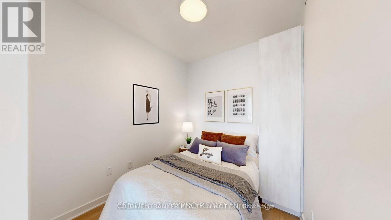 5506 - 3900 Confederation Parkway, Mississauga, Ontario  L5B 0M3 - Photo 14 - W12630608