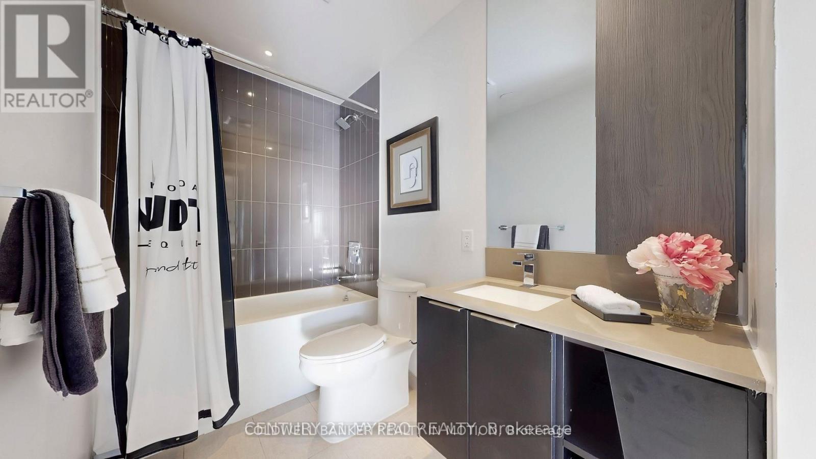 5506 - 3900 Confederation Parkway, Mississauga, Ontario  L5B 0M3 - Photo 15 - W12630608