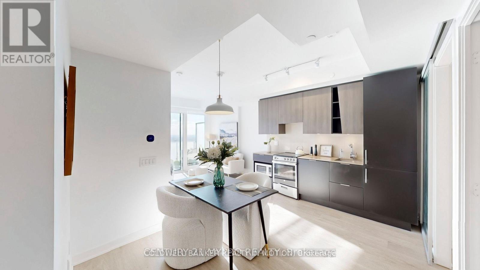 5506 - 3900 Confederation Parkway, Mississauga, Ontario  L5B 0M3 - Photo 7 - W12630608