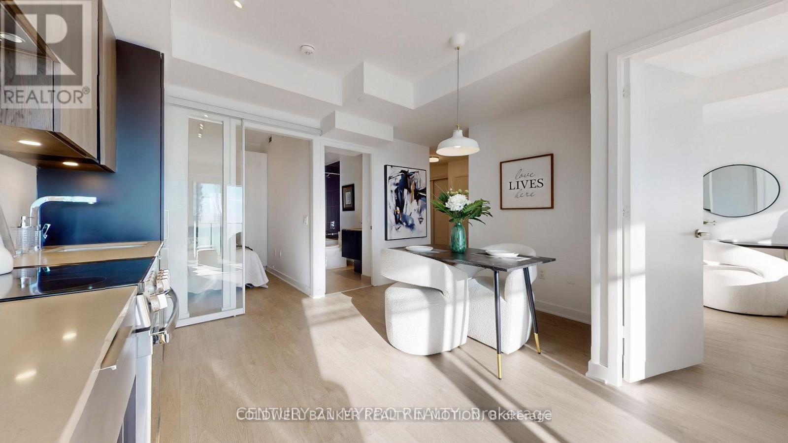 5506 - 3900 Confederation Parkway, Mississauga, Ontario  L5B 0M3 - Photo 8 - W12630608