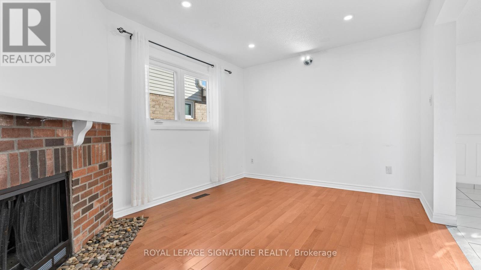 18 Charlton Crescent, Ajax, Ontario L1S 4B8 - Photo 6 - E12616610