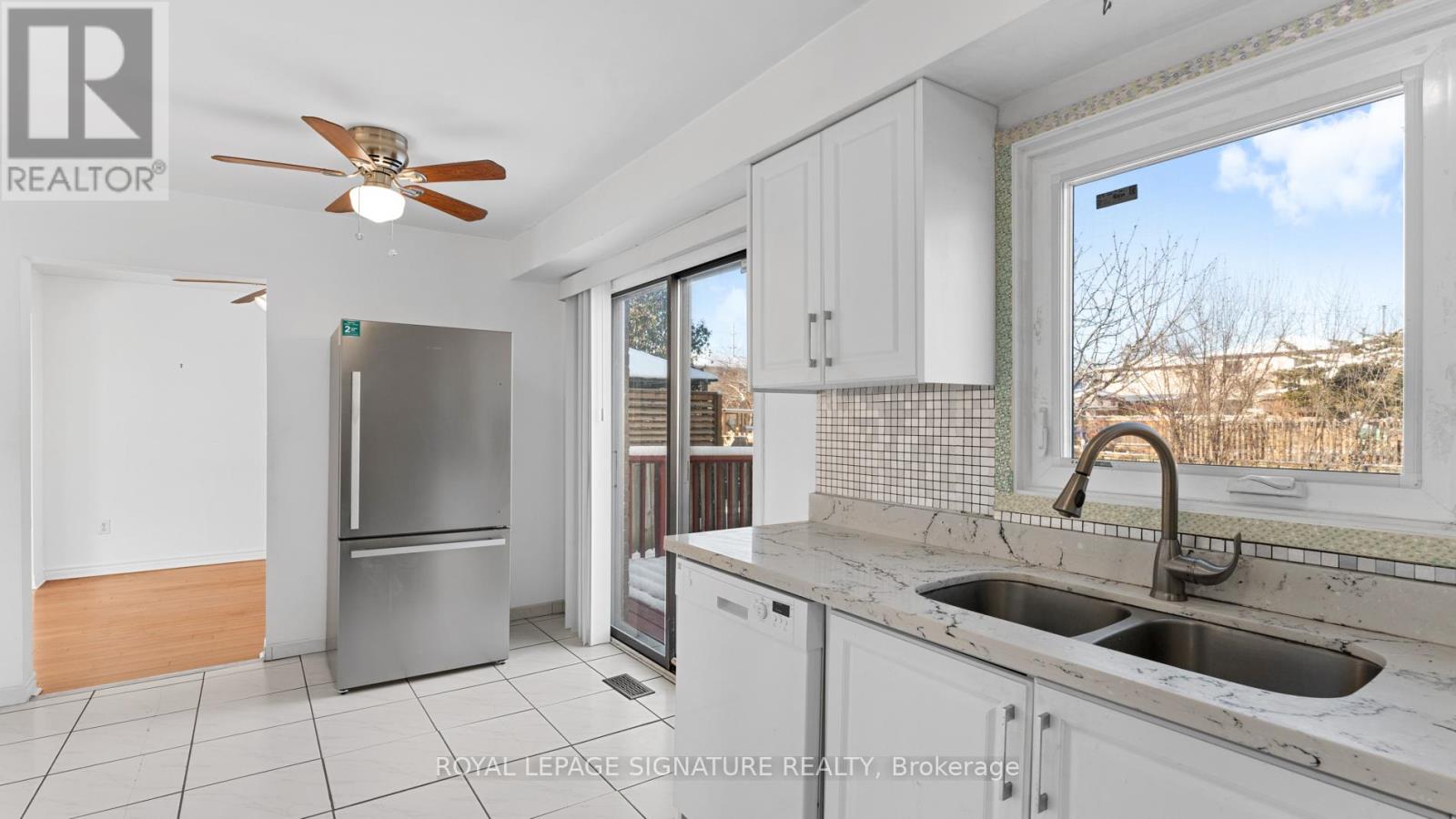 18 Charlton Crescent, Ajax, Ontario L1S 4B8 - Photo 9 - E12616610