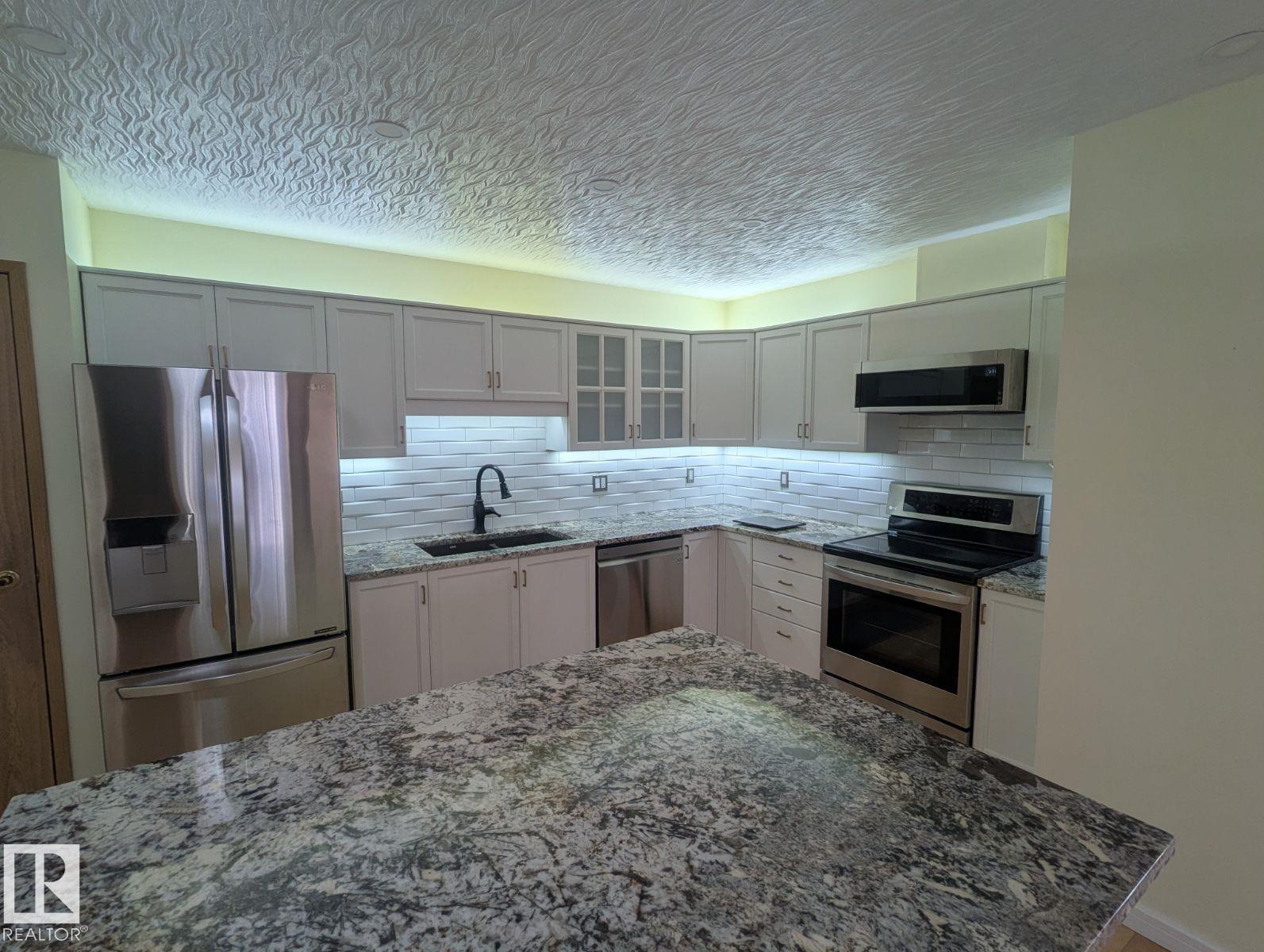 7540 137a Av Nw, Edmonton, Alberta  T5C 3R4 - Photo 5 - E4468042