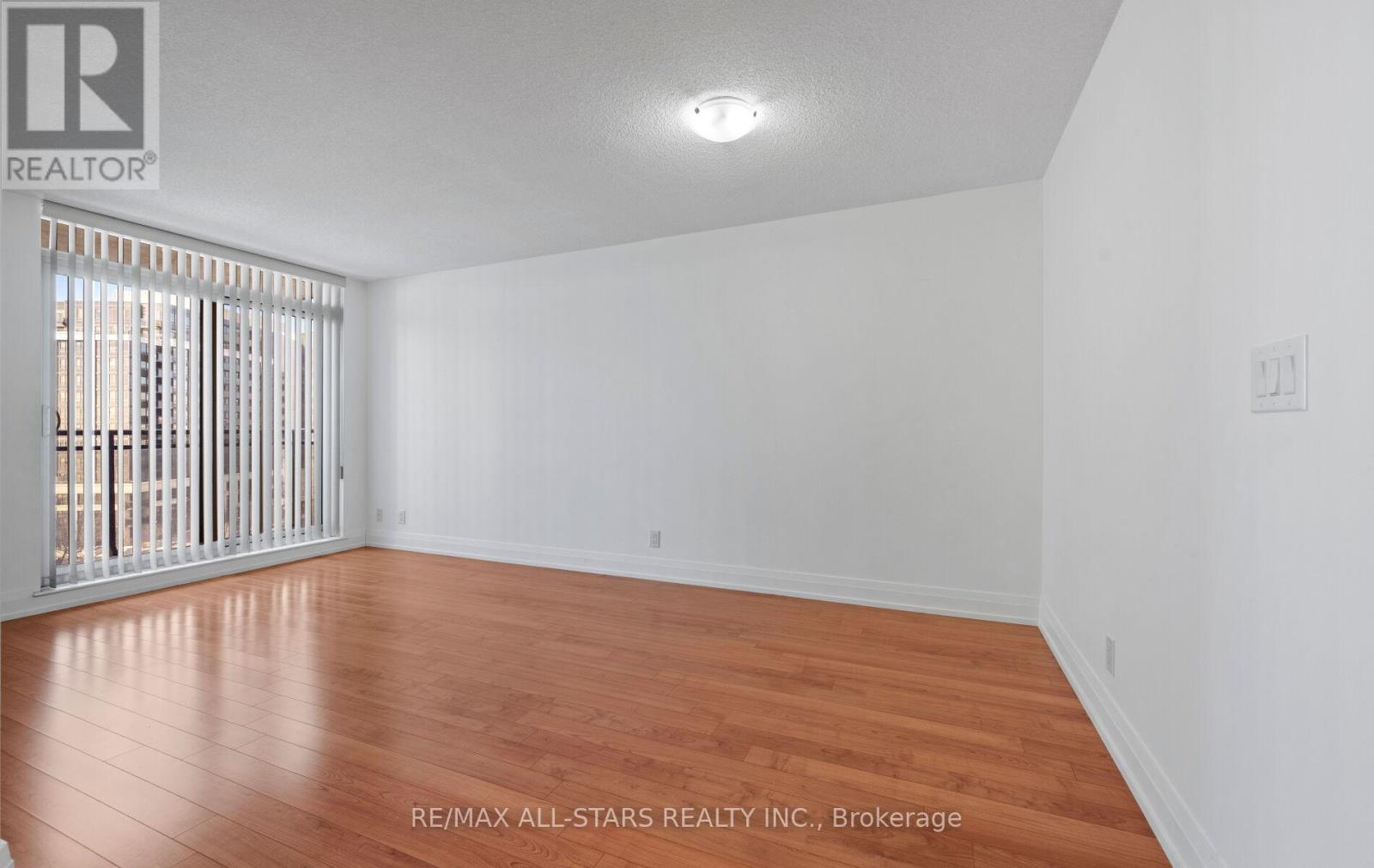 703 - 1060 Sheppard Avenue W, Toronto, Ontario  M3J 0G7 - Photo 14 - W12630244