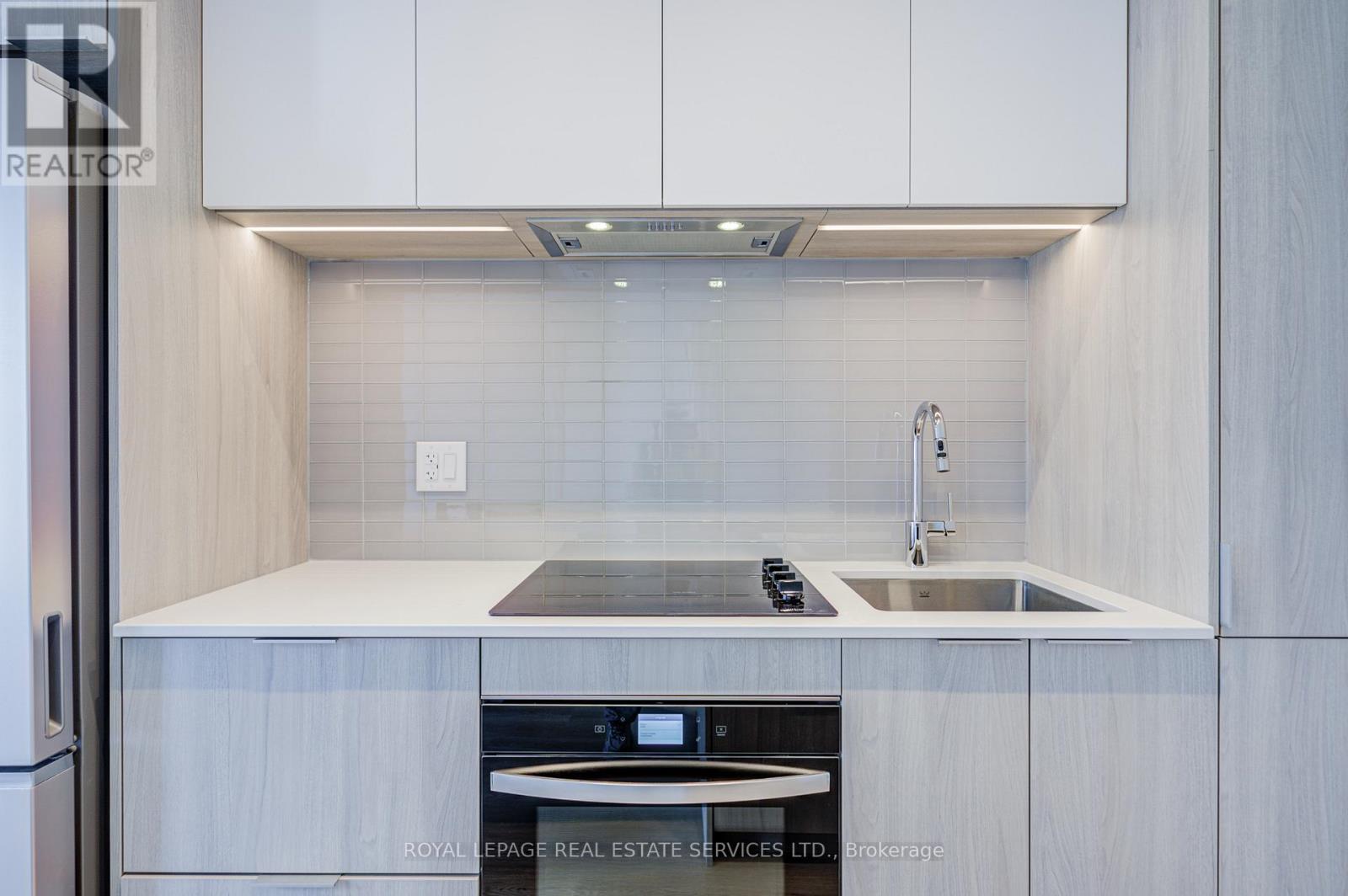 3101 - 395 Square One Drive, Mississauga (City Centre), Ontario  L5B 0P6 - Photo 16 - W12629888