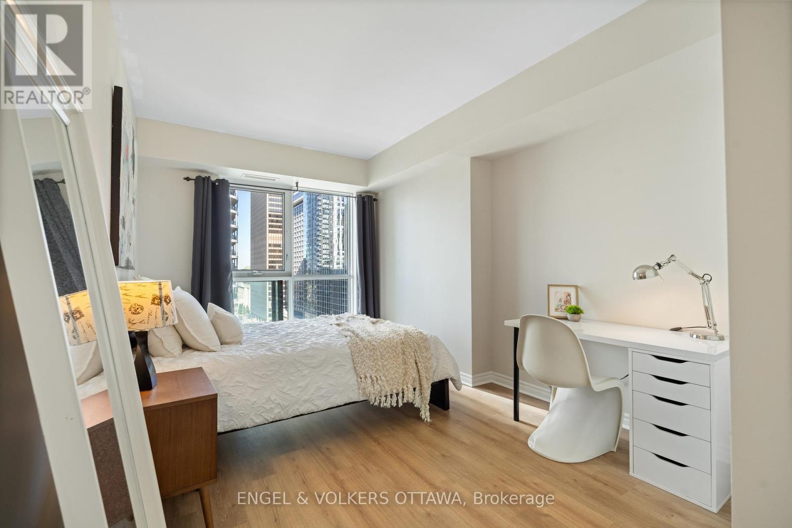 1403 - 445 Laurier Avenue W, Ottawa, Ontario  K1N 6R4 - Photo 11 - X12630668