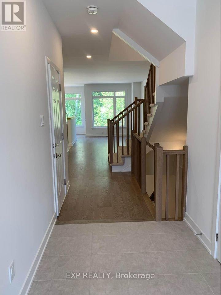 2400 Goldhawk Drive, Ottawa, Ontario K2S 2X4 - Photo 7 - X12630720