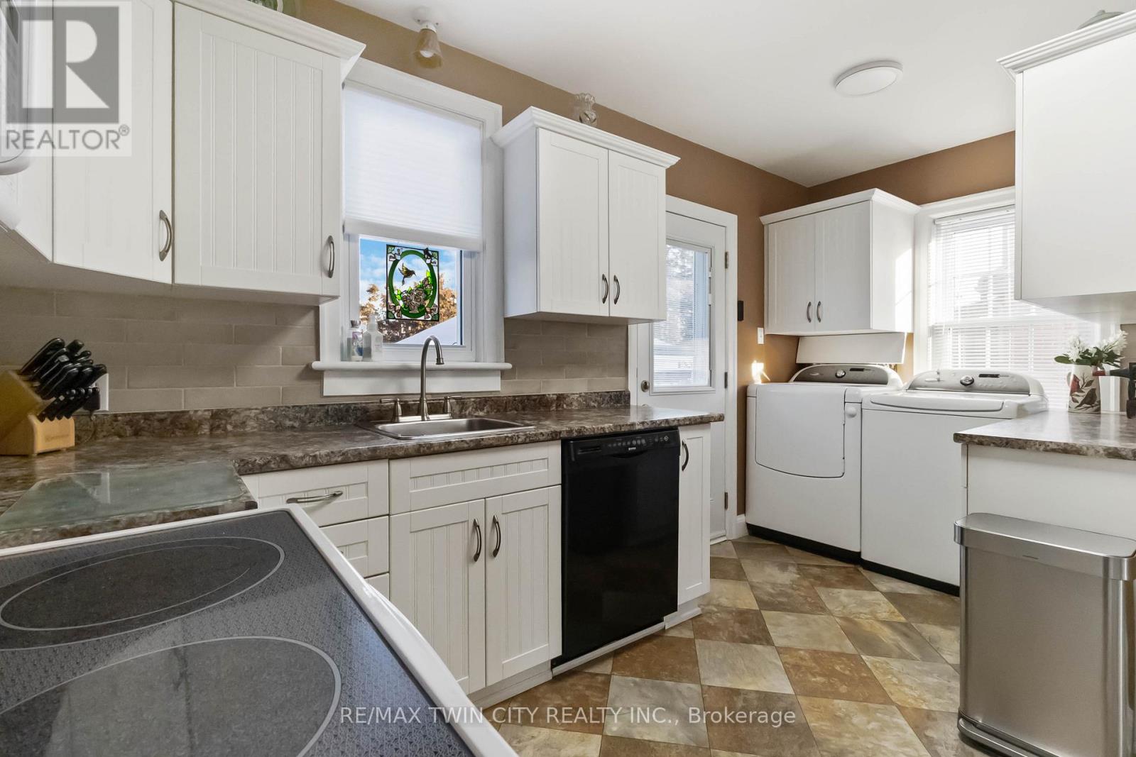 19 Baldwin Avenue, Brantford, Ontario  N3S 1H6 - Photo 10 - X12630572