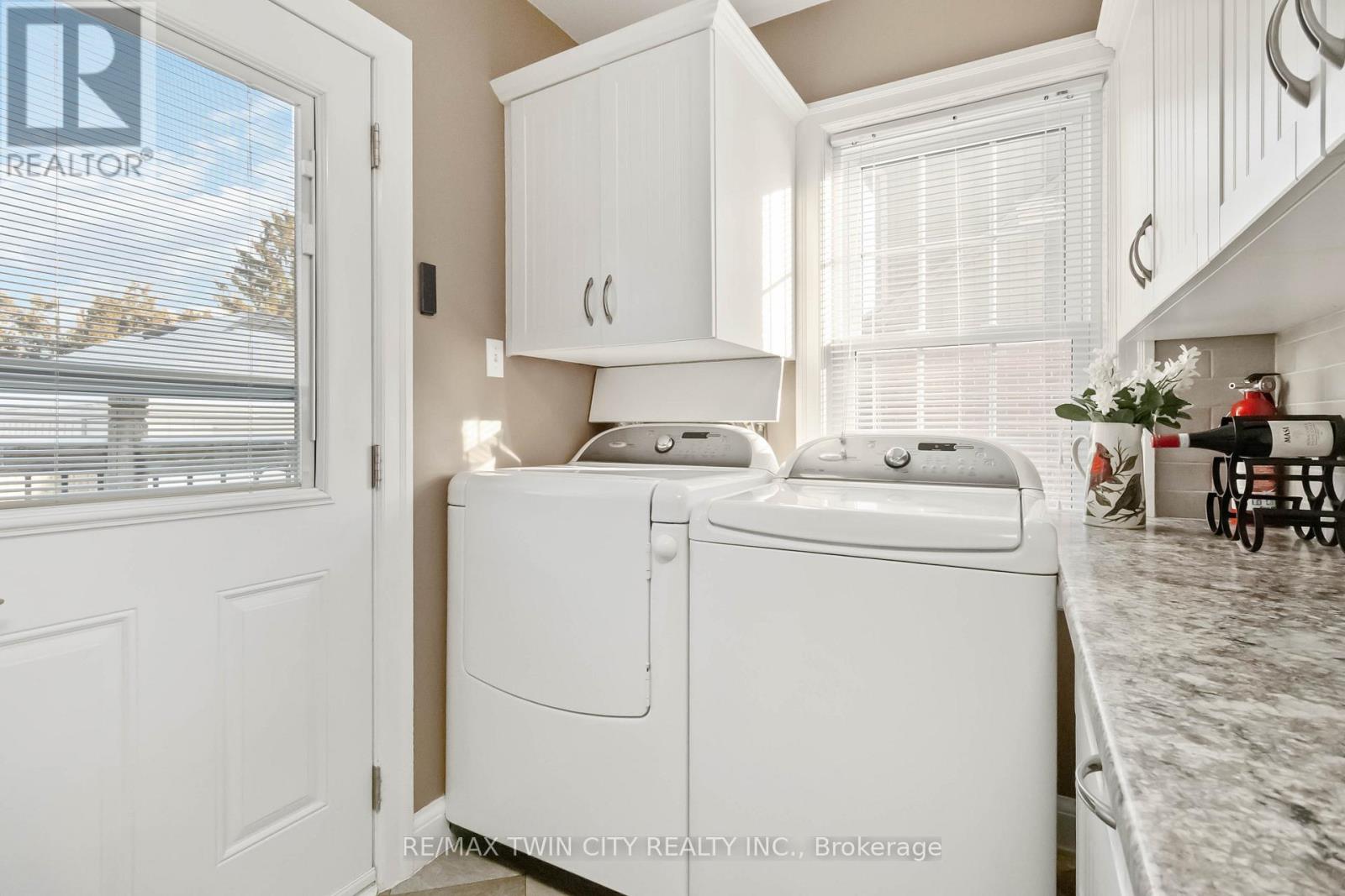 19 Baldwin Avenue, Brantford, Ontario  N3S 1H6 - Photo 12 - X12630572