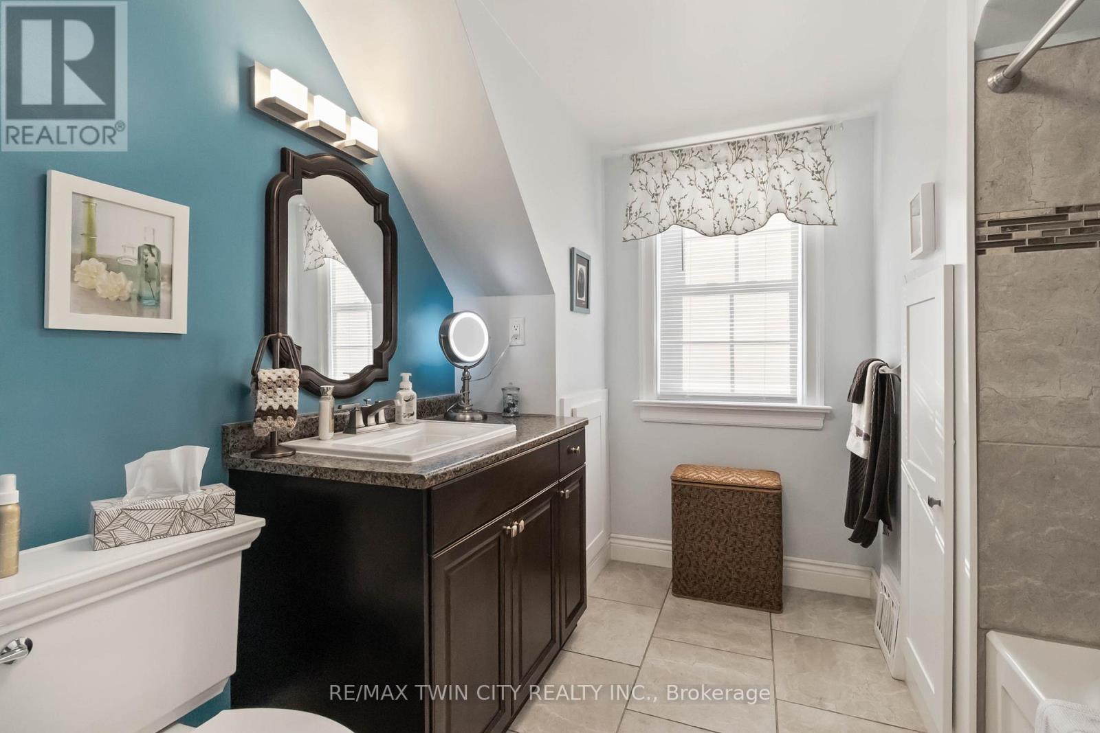 19 Baldwin Avenue, Brantford, Ontario  N3S 1H6 - Photo 18 - X12630572