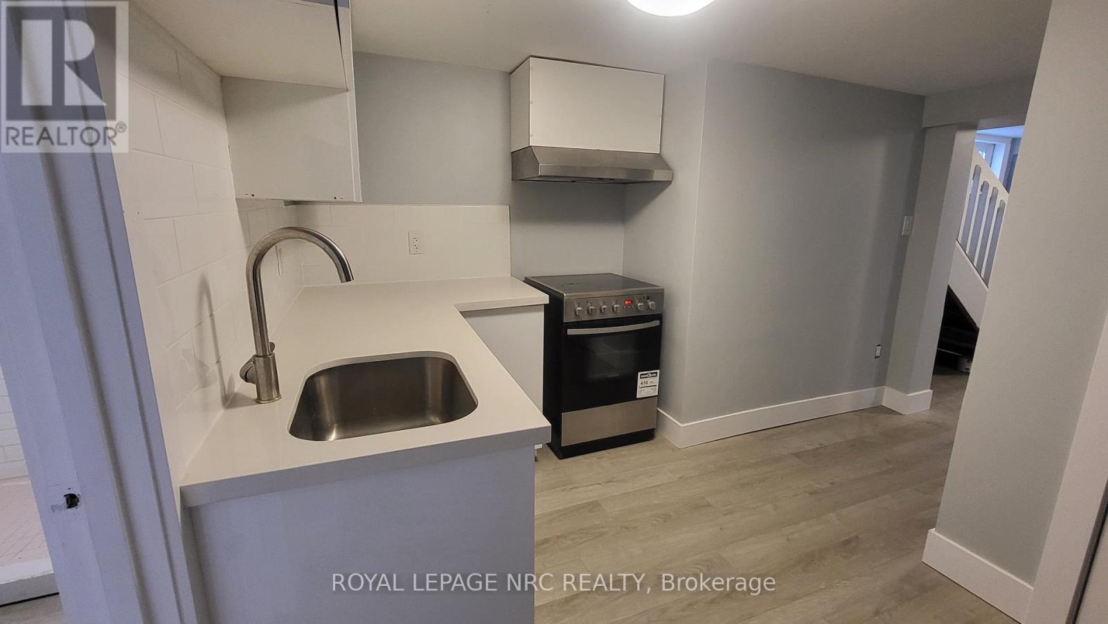 Basement Apartment - 27 Lasalle Street, Welland (Lincoln/crowland), Ontario  L3B 4J5 - Photo 8 - X12630706