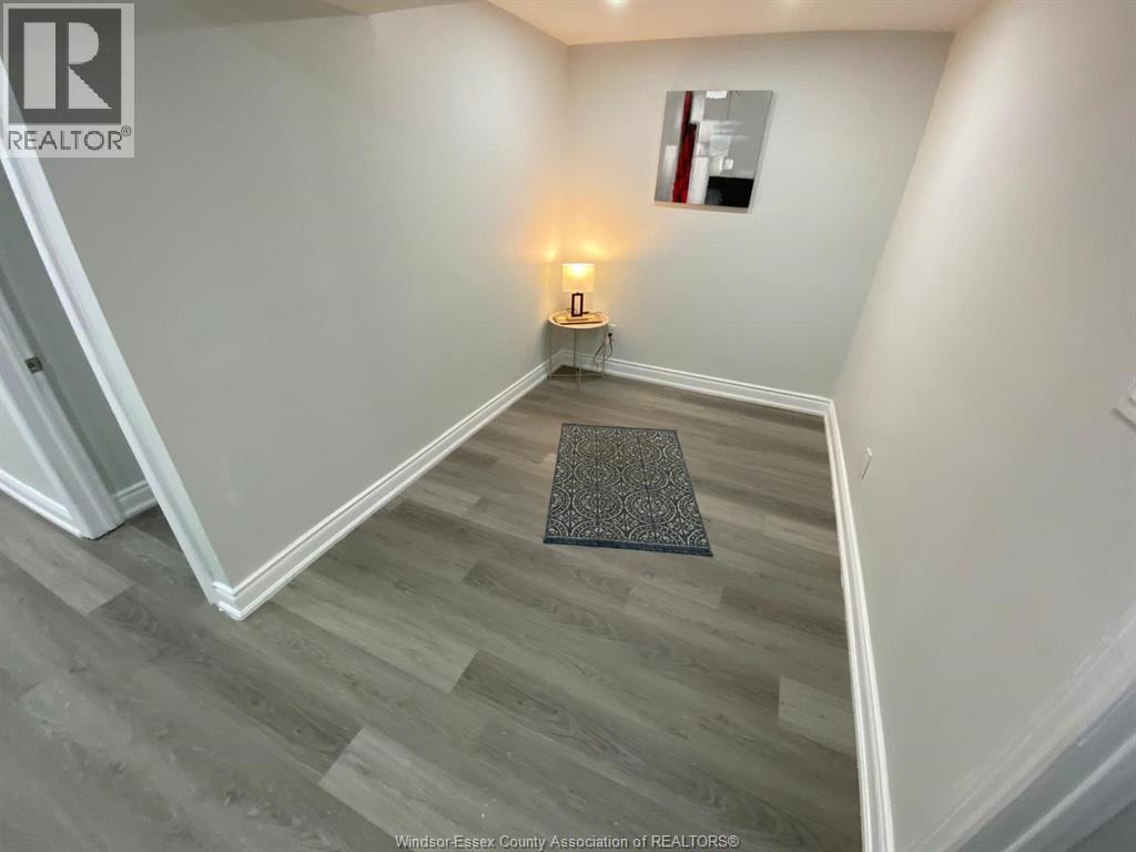 3563 Bloomfield, Windsor, Ontario N9C 1R8 - Photo 37 - 25031639