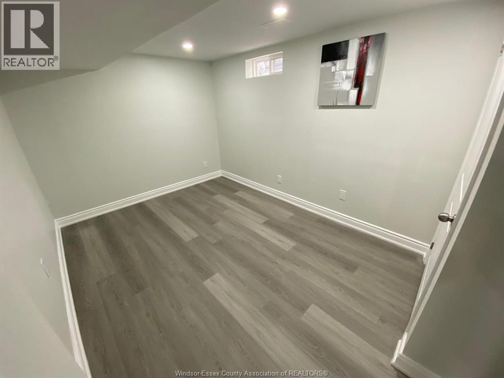 3563 Bloomfield, Windsor, Ontario N9C 1R8 - Photo 41 - 25031639