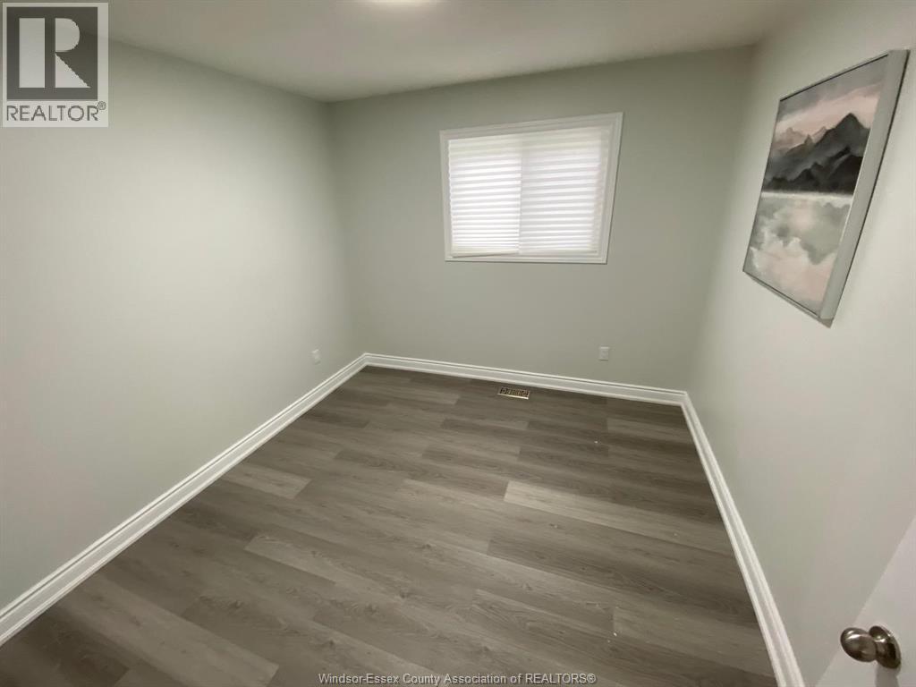 3563 Bloomfield, Windsor, Ontario N9C 1R8 - Photo 25 - 25031639