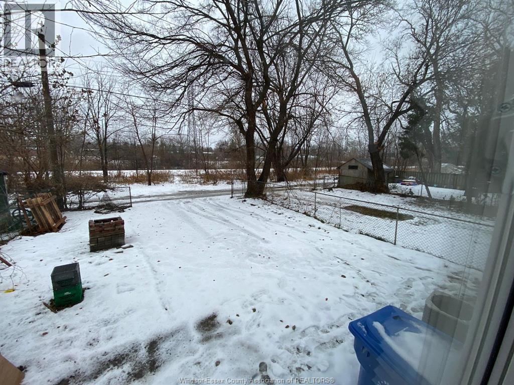 3563 Bloomfield, Windsor, Ontario N9C 1R8 - Photo 46 - 25031639