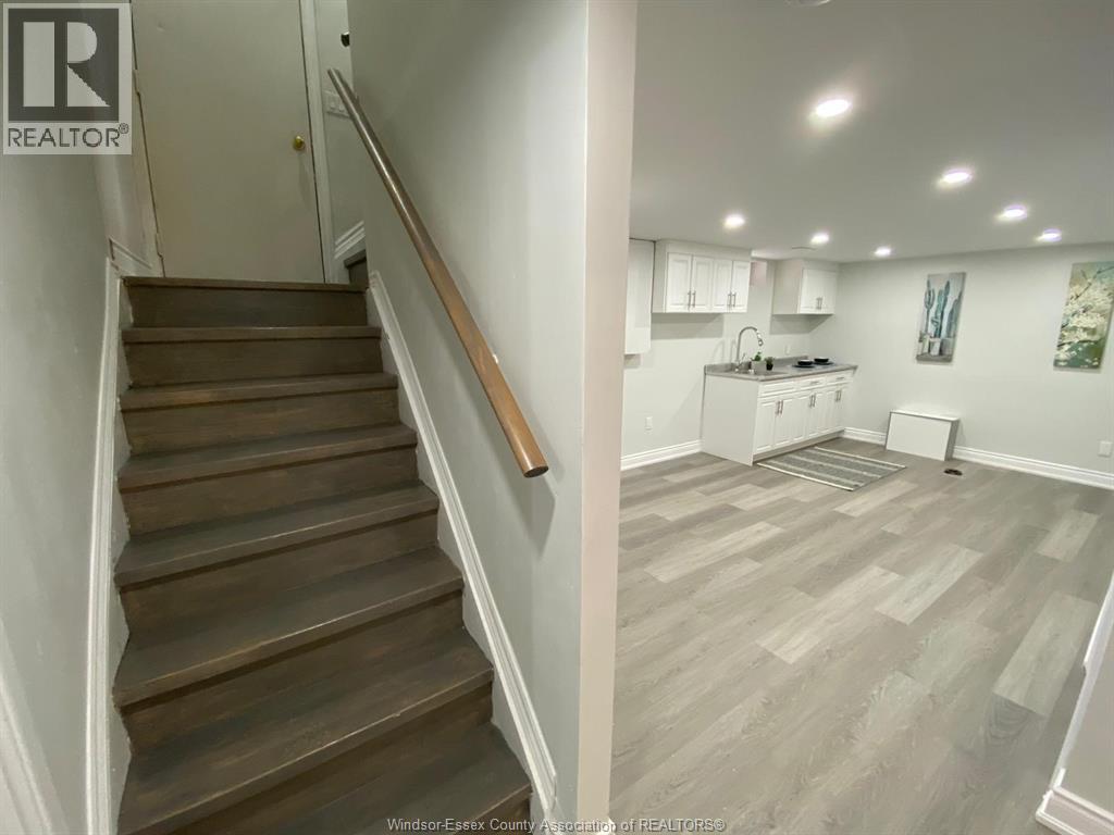 3563 Bloomfield, Windsor, Ontario N9C 1R8 - Photo 42 - 25031639