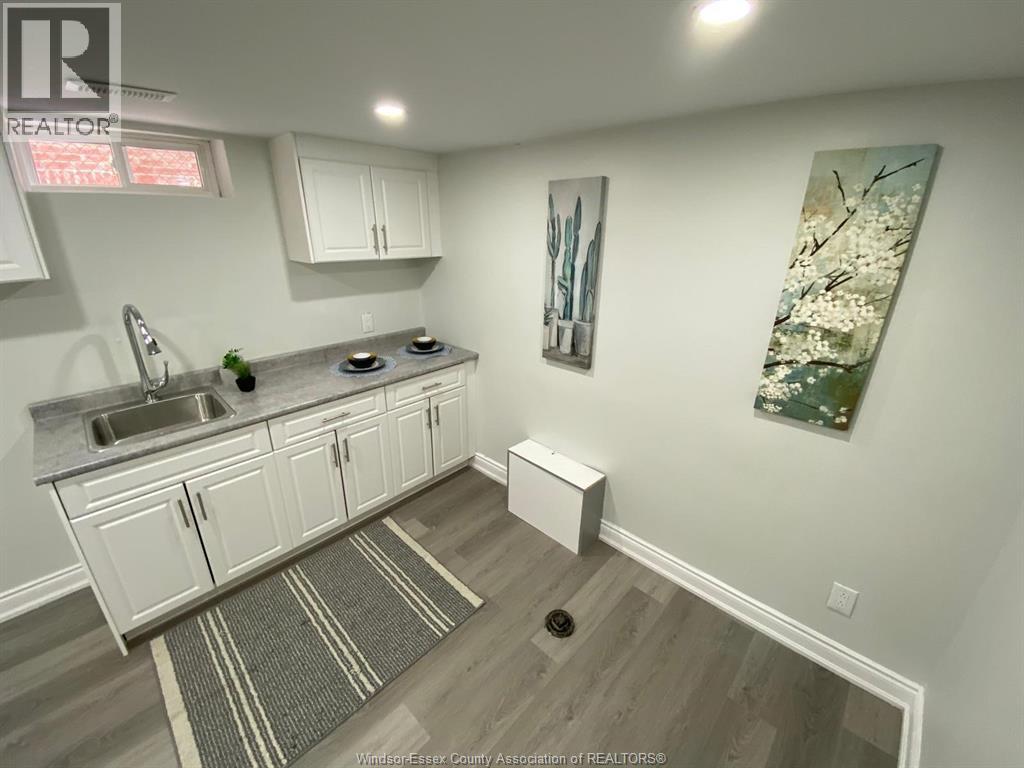 3563 Bloomfield, Windsor, Ontario N9C 1R8 - Photo 35 - 25031639