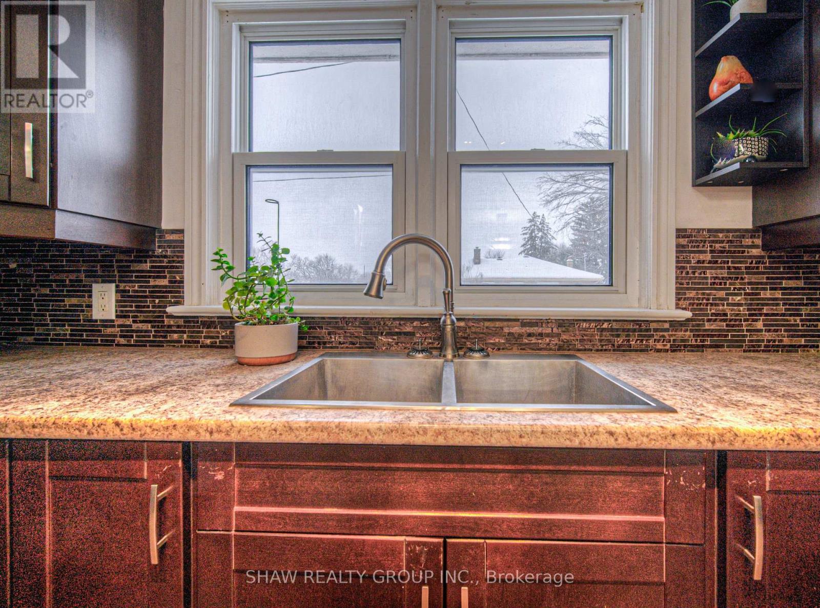 60 Dudhope Avenue, Cambridge, Ontario  N1R 4T5 - Photo 15 - X12629330