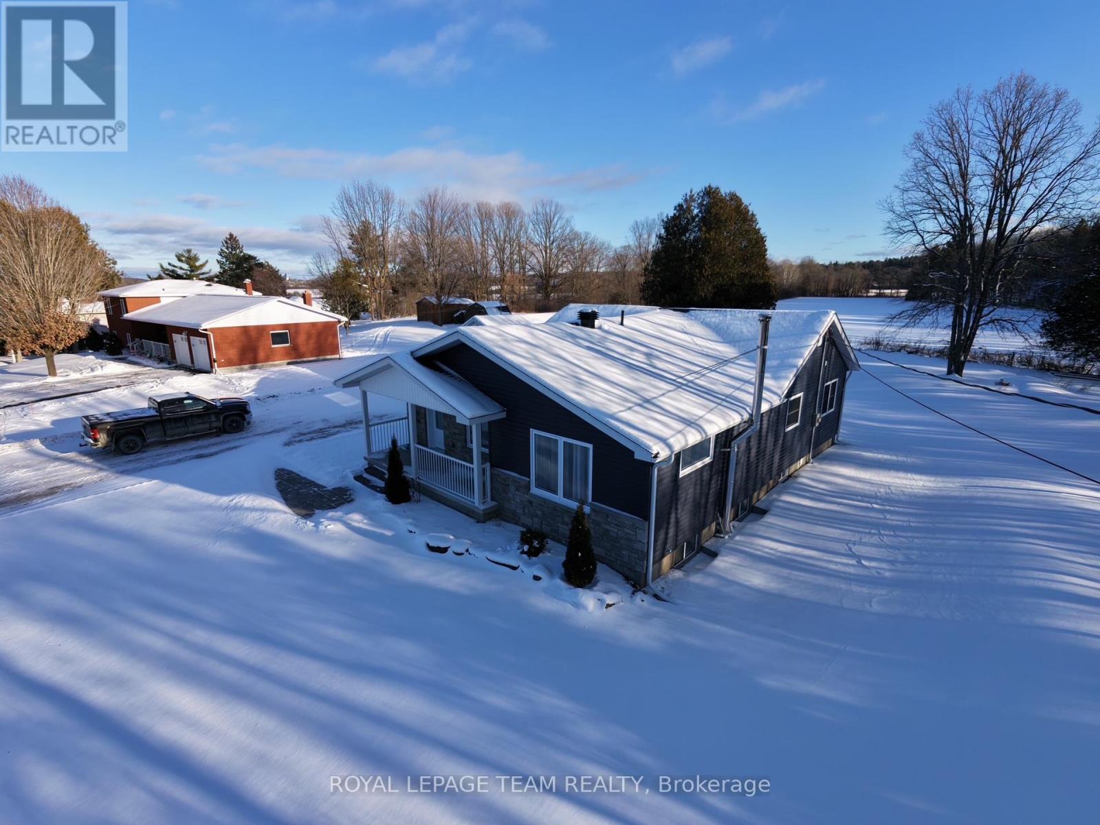 1157 Hwy 132 Highway, Admaston/bromley, Ontario  K7V 3Z5 - Photo 2 - X12598856