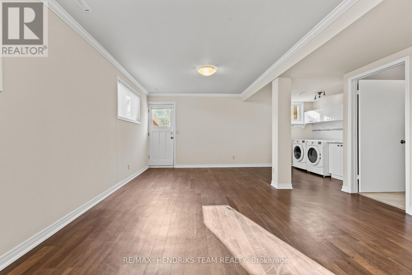 704 Vine Street, St. Catharines, Ontario L2M 7L7 - Photo 28 - X12576264