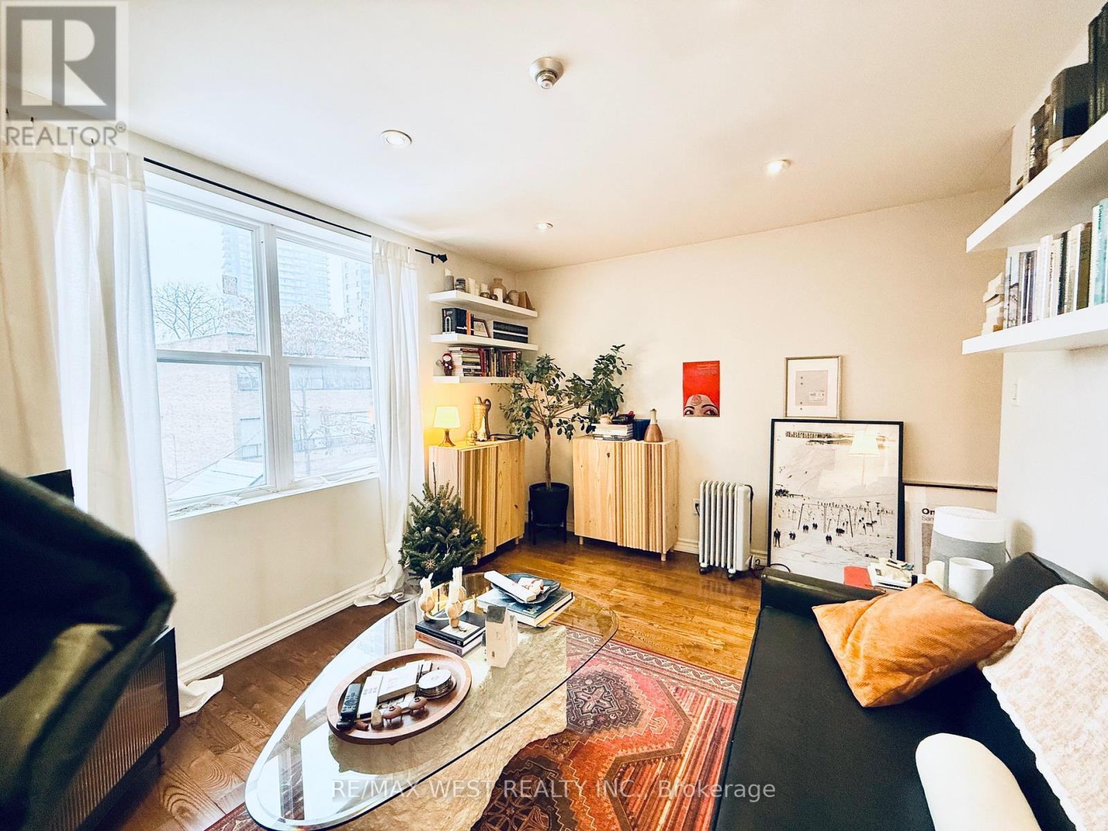 D - 132 Avenue Road, Toronto, Ontario  M5R 2H6 - Photo 2 - C12630734