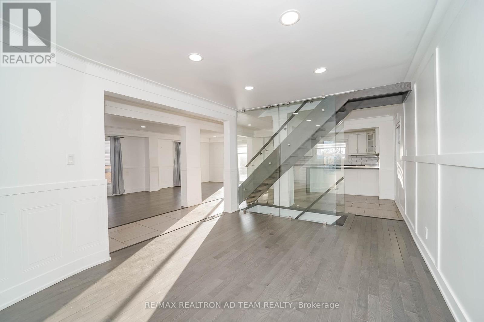 4 Gilmour Drive, Ajax, Ontario  L1S 5J9 - Photo 10 - E12630660