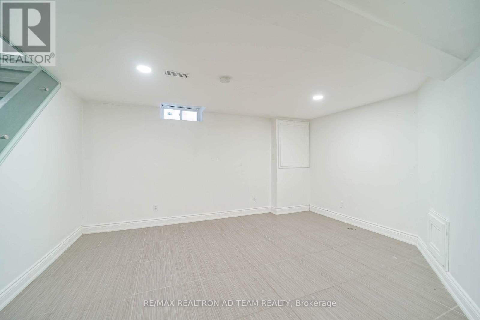 4 Gilmour Drive, Ajax, Ontario  L1S 5J9 - Photo 32 - E12630660