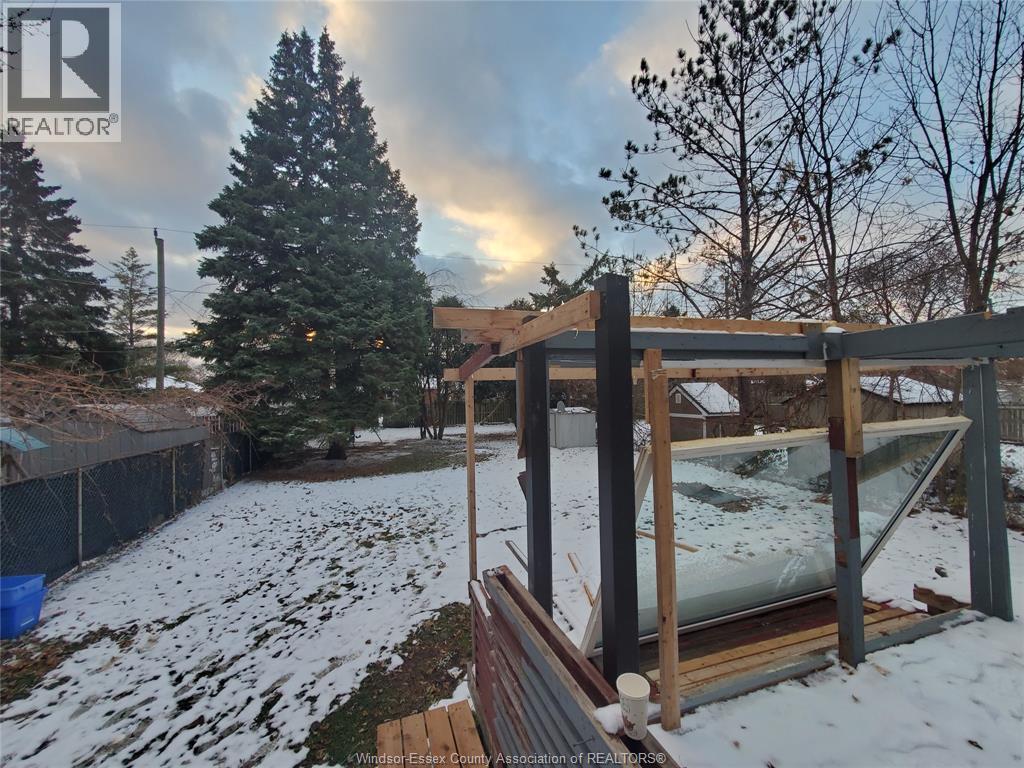 1317 Rankin, Windsor, Ontario N9B 2S5 - Photo 18 - 25031640