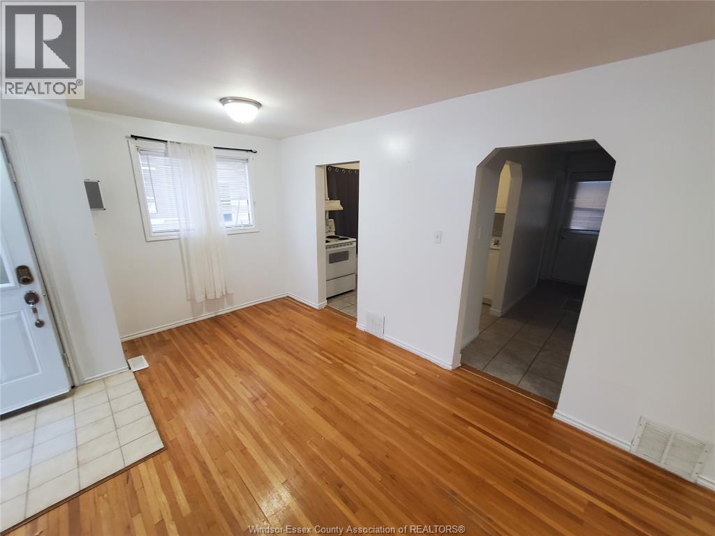 1317 Rankin, Windsor, Ontario N9B 2S5 - Photo 5 - 25031640