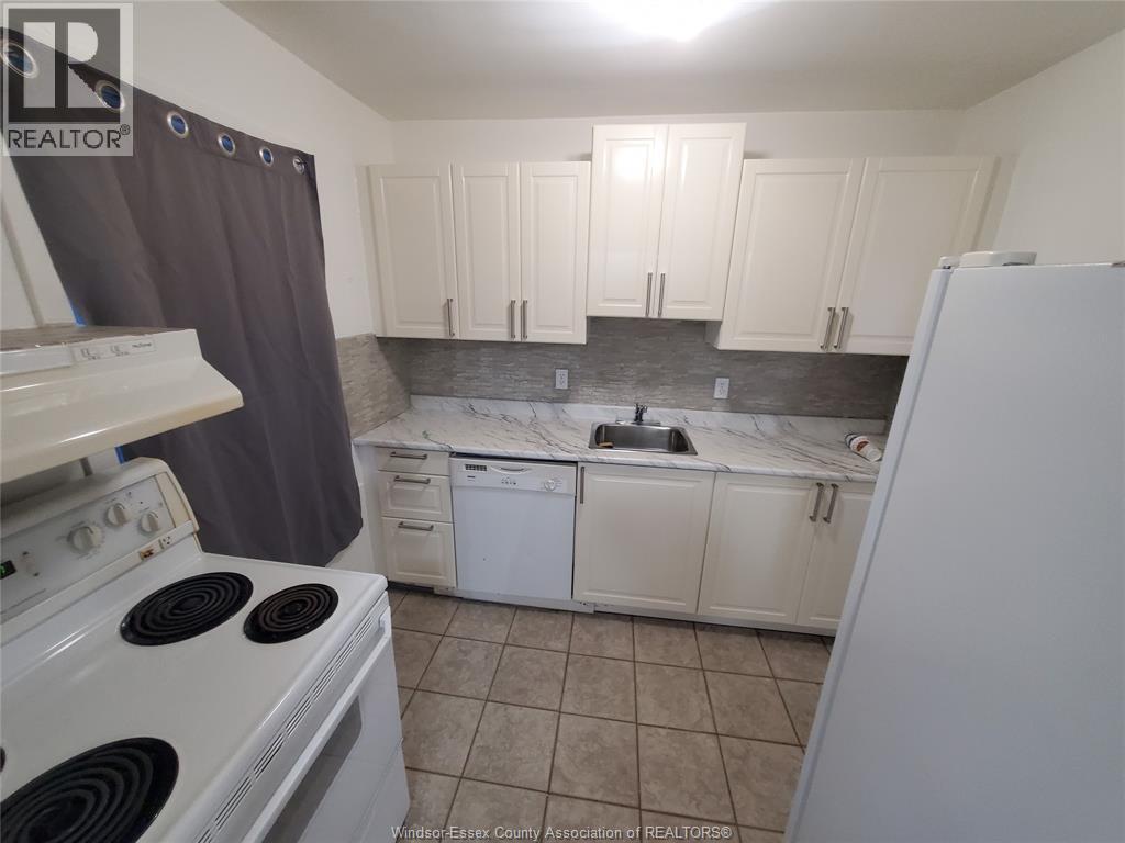 1317 Rankin, Windsor, Ontario N9B 2S5 - Photo 7 - 25031640