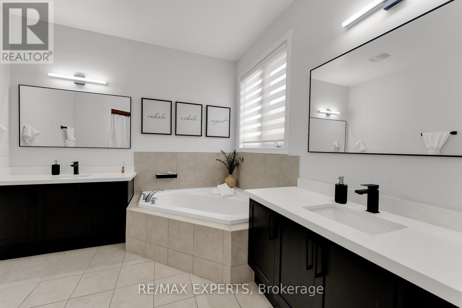 12 Vista Drive, Bradford West Gwillimbury (Bradford), Ontario  L3Z 0B6 - Photo 26 - N12630632